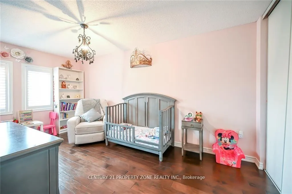 Photo 29 of 40 Frances Avenue, Hamilton, Stoney Creek — HOMEH