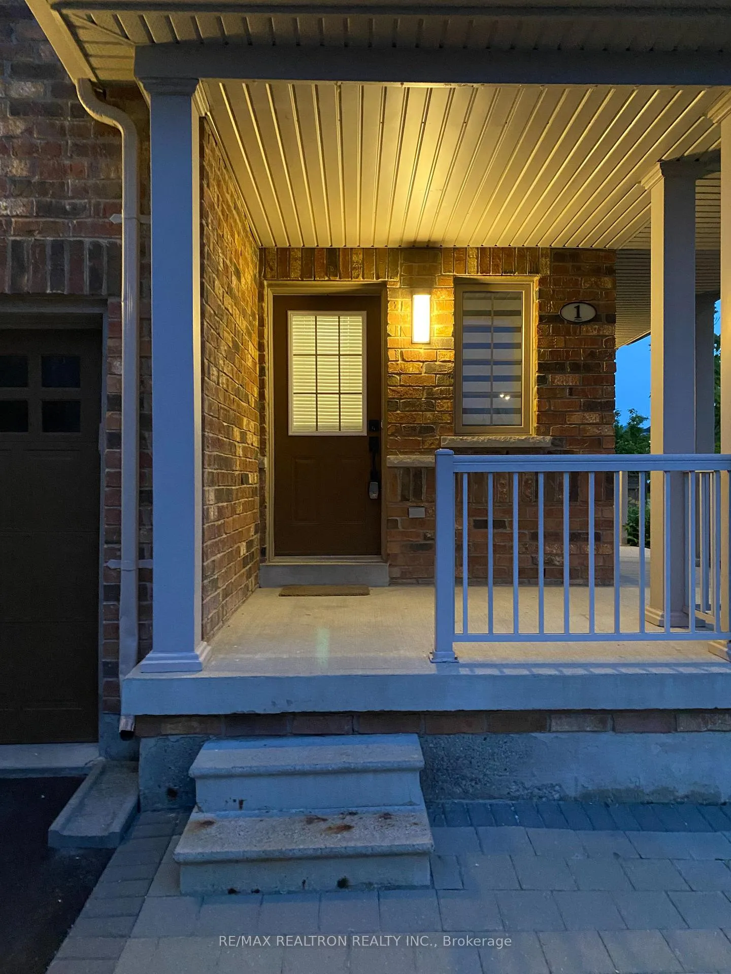 Front of Unit Bsmt, 1 Muscadel Road