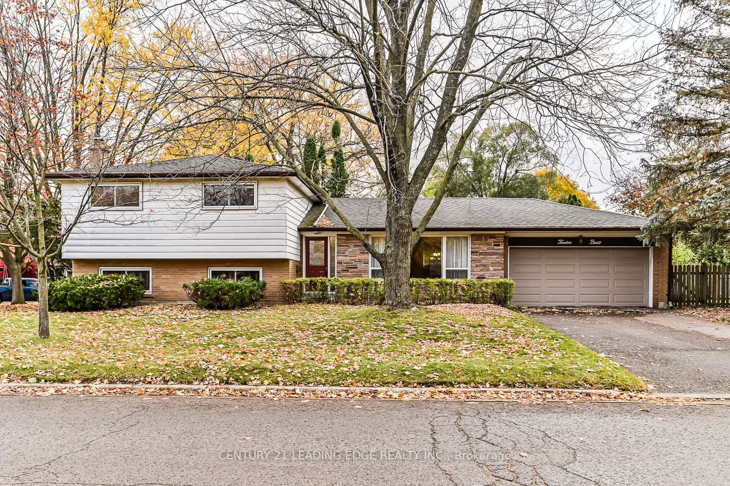 Photo 1 of 12 Pratt Circle, Markham, Unionville — HOMEH
