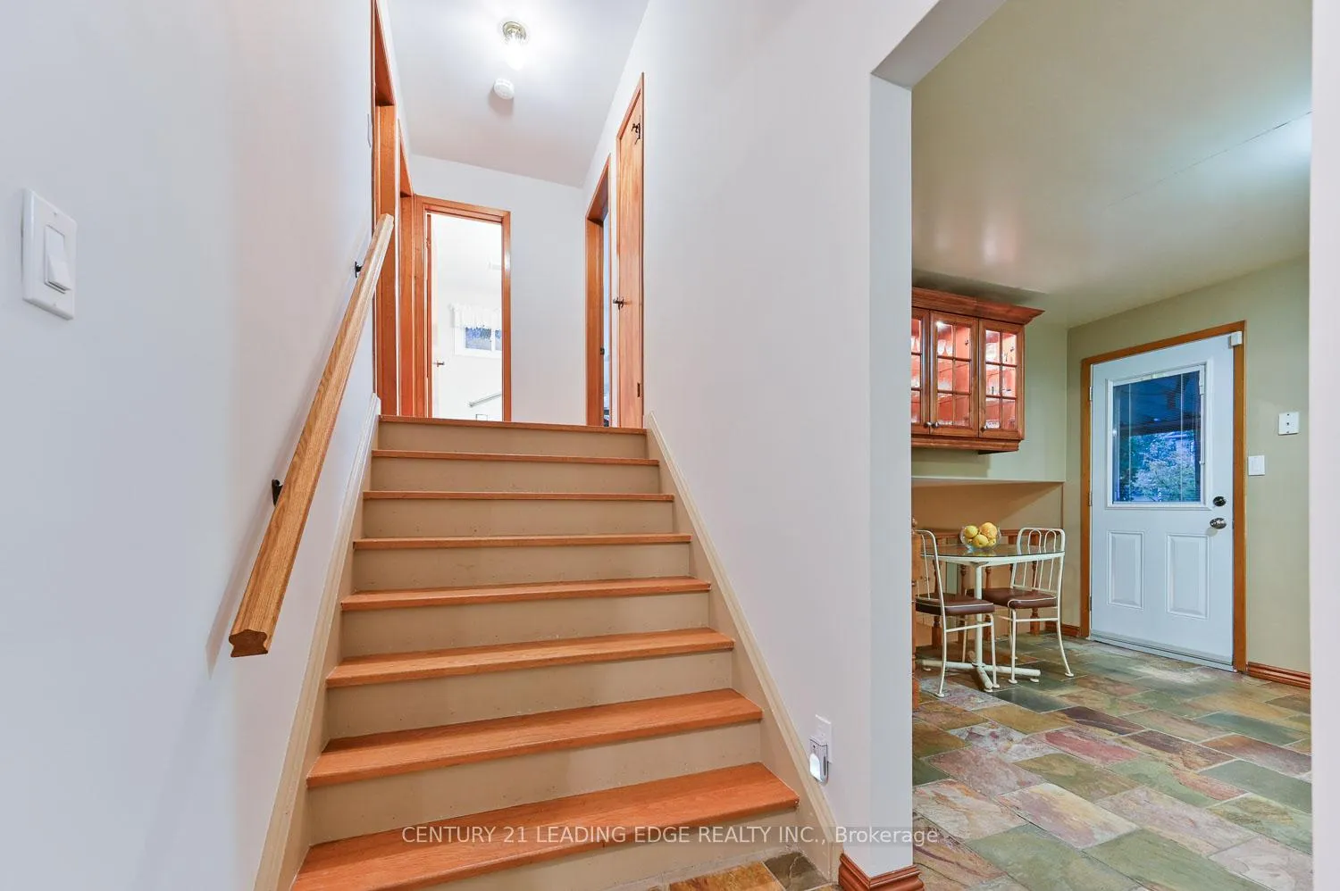 Photo 14 of 12 Pratt Circle, Markham, Unionville — HOMEH