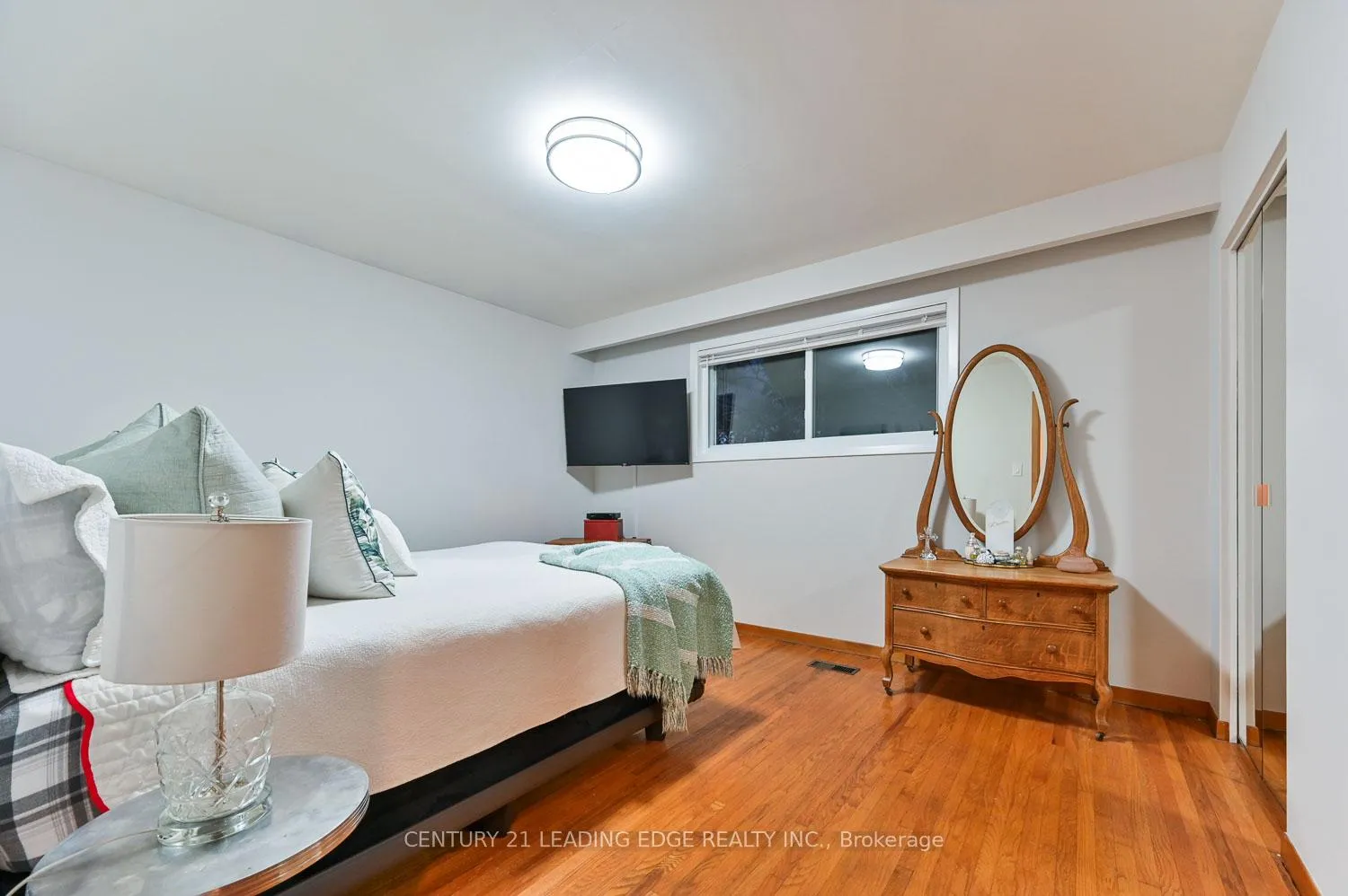 Photo 16 of 12 Pratt Circle, Markham, Unionville — HOMEH
