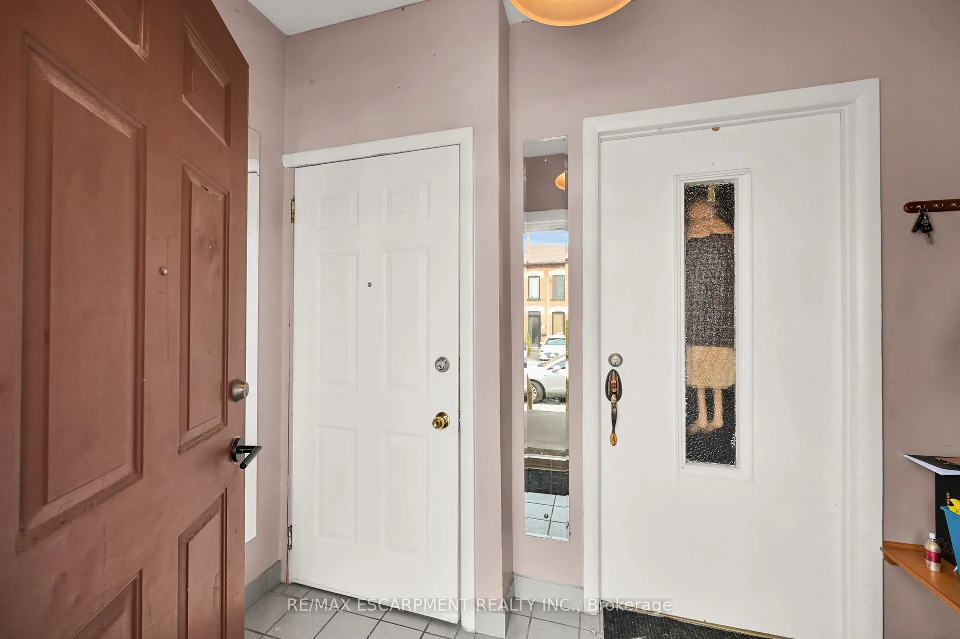 Photo 6 of 90 West Avenue N, Hamilton, Beasley — HOMEH