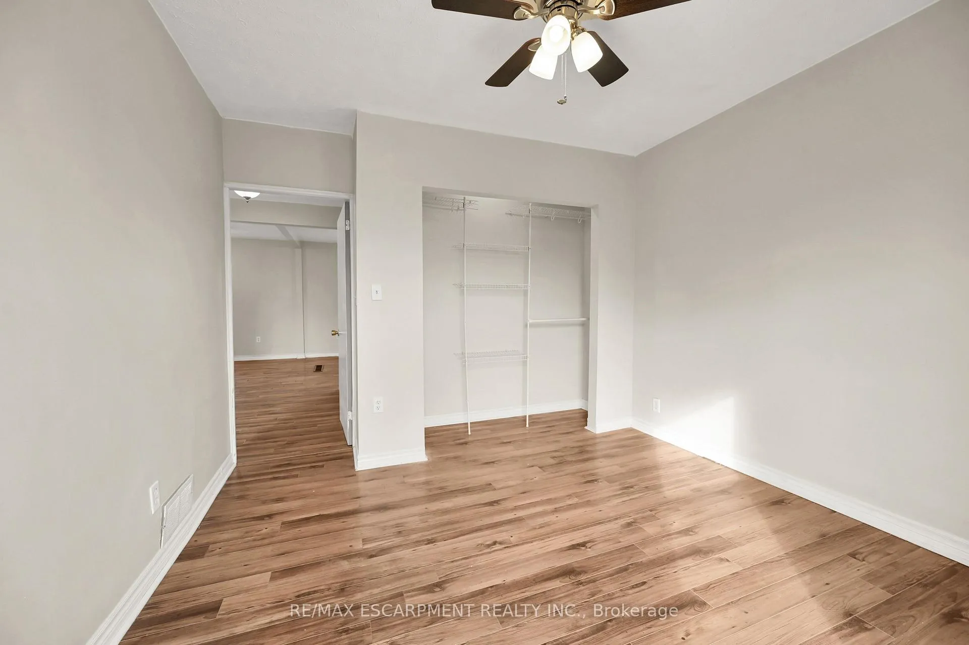 Photo 15 of 90 West Avenue N, Hamilton, Beasley — HOMEH