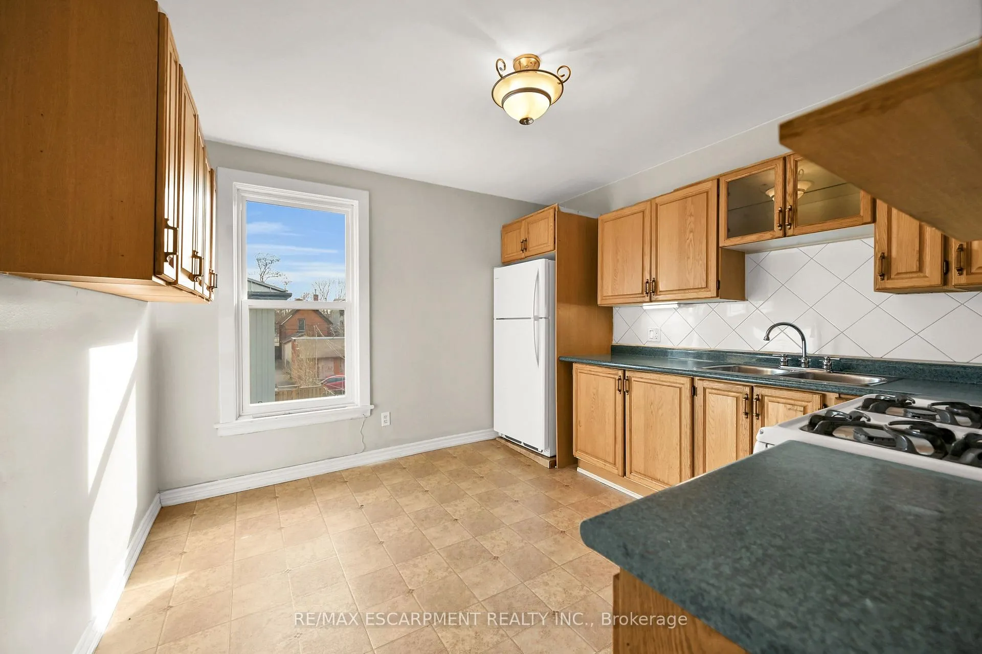 Photo 20 of 90 West Avenue N, Hamilton, Beasley — HOMEH