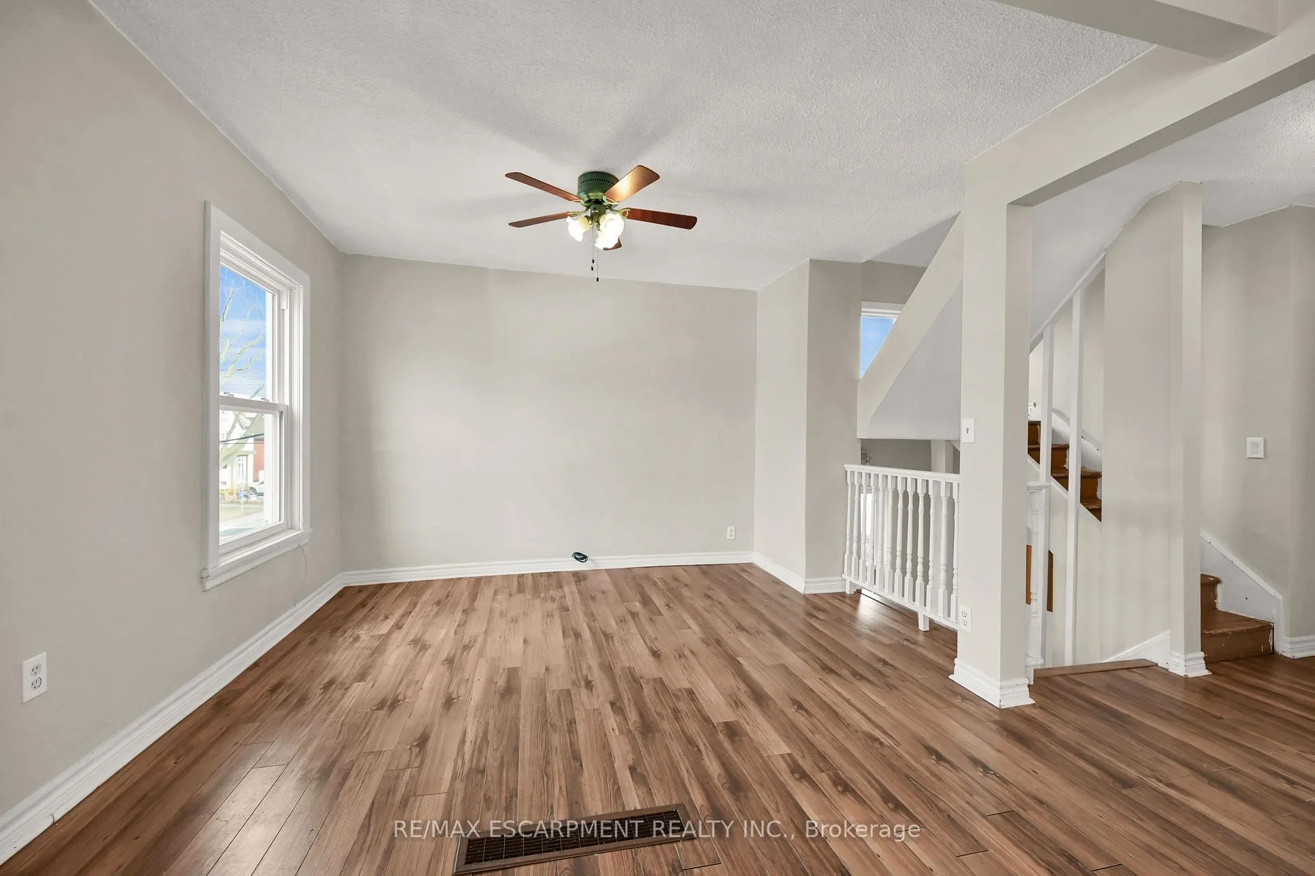 Photo 24 of 90 West Avenue N, Hamilton, Beasley — HOMEH