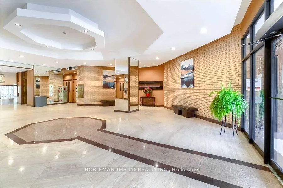 Photo 4 of Unit 313, 10 Gateway Boulevard, Toronto, Flemingdon Park — HOMEH