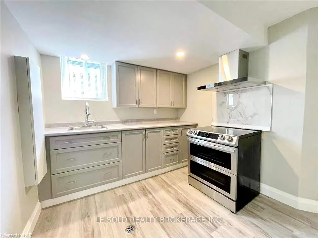 Photo 3 of Unit Bsmt, 24 Winnifred Avenue, St. Catharines, Carlton/Bunting — HOMEH