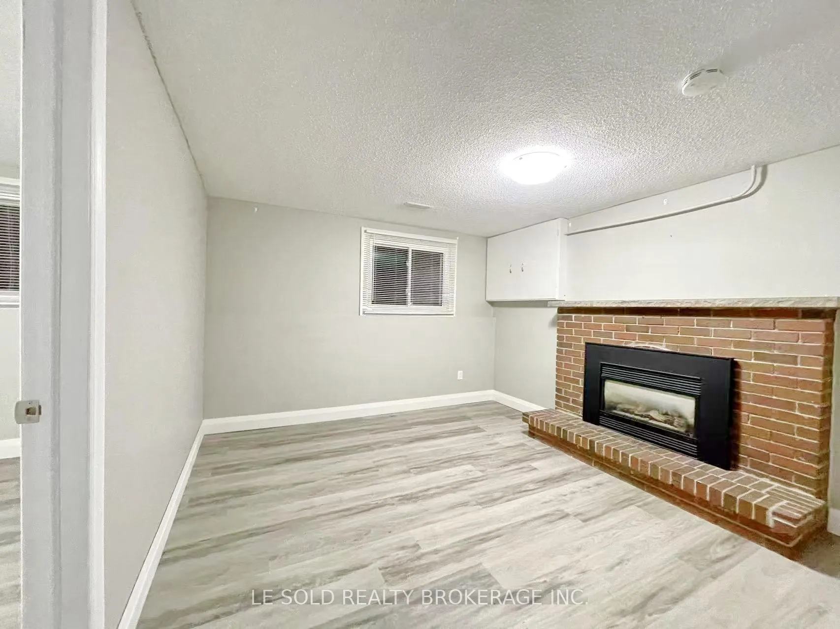 Photo 5 of Unit Bsmt, 24 Winnifred Avenue, St. Catharines, Carlton/Bunting — HOMEH