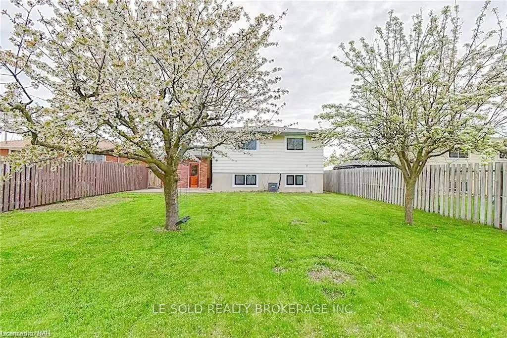Photo 6 of Unit Bsmt, 24 Winnifred Avenue, St. Catharines, Carlton/Bunting — HOMEH