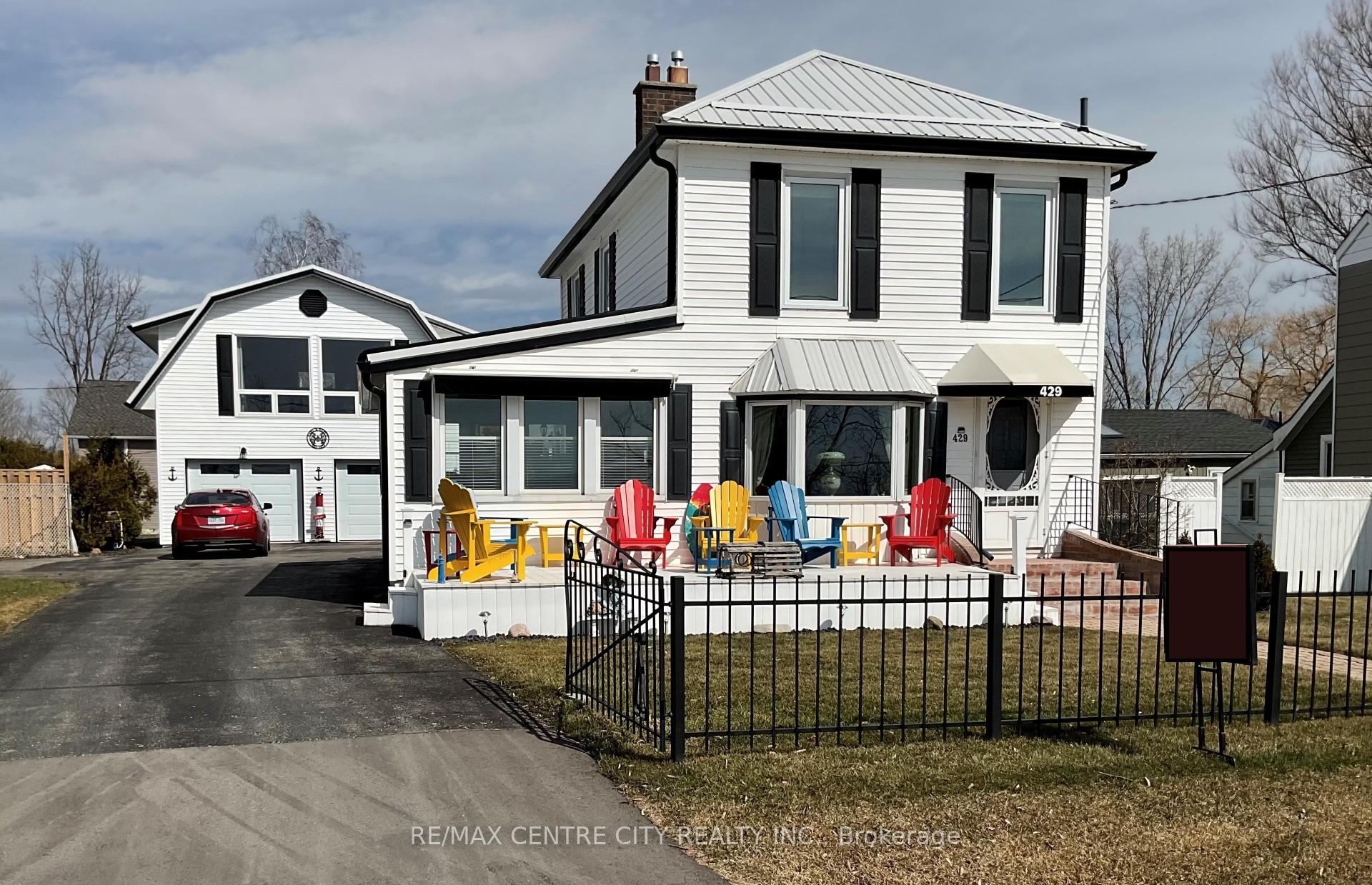 Photo 1 of 429 Front Street, Central Elgin, Rural Central Elgin — HOMEH