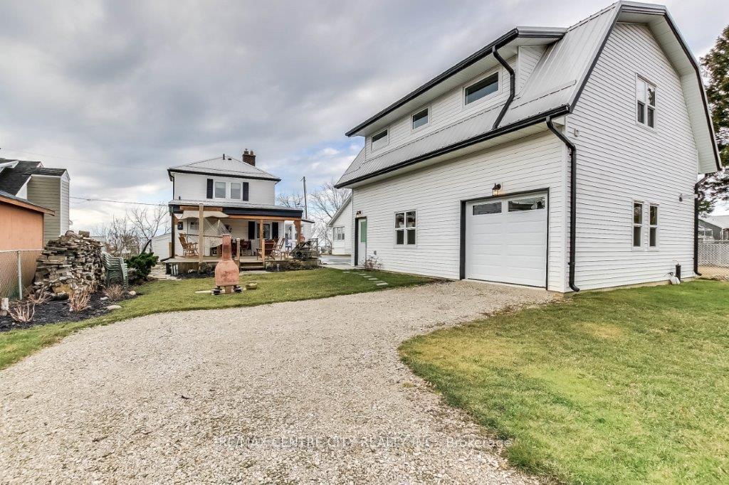 Photo 23 of 429 Front Street, Central Elgin, Rural Central Elgin — HOMEH