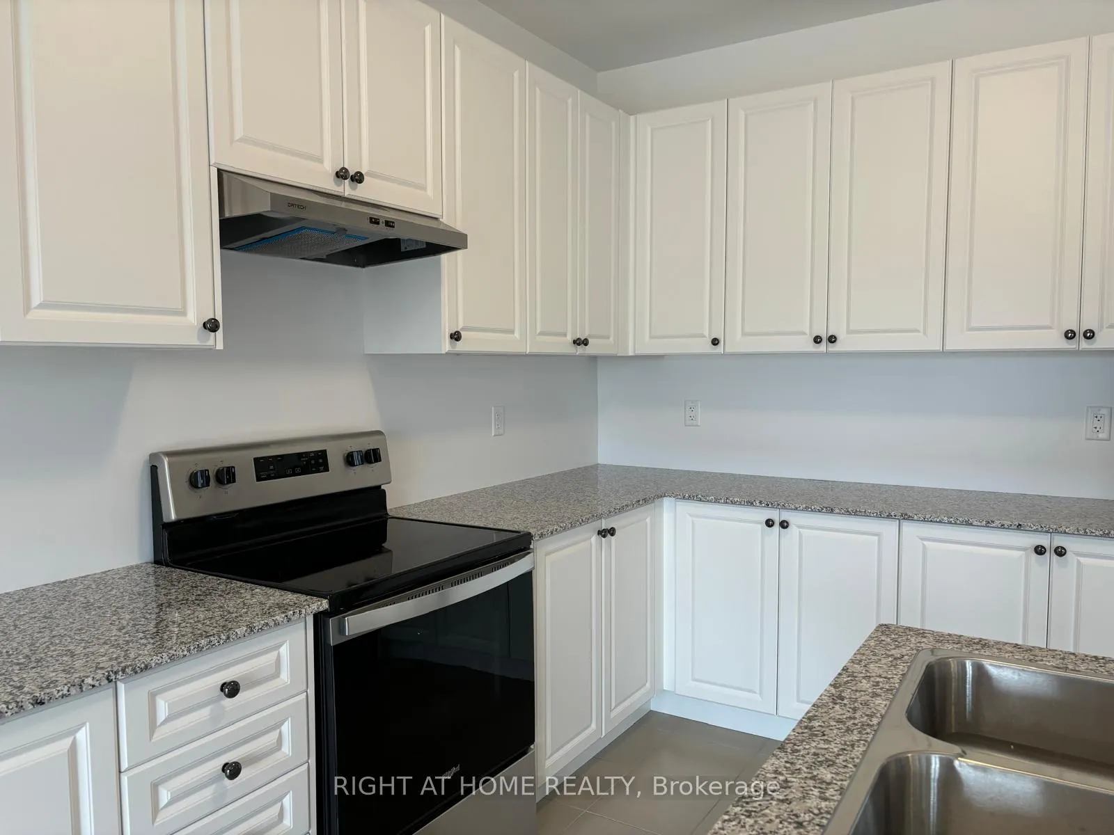 Photo 2 of 324 Russell Street, Southgate — HOMEH