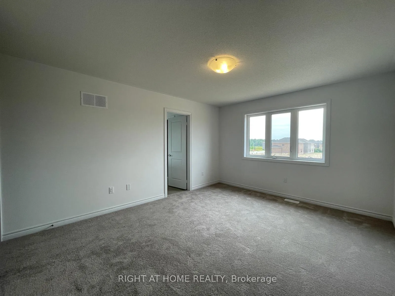 Photo 21 of 324 Russell Street, Southgate — HOMEH