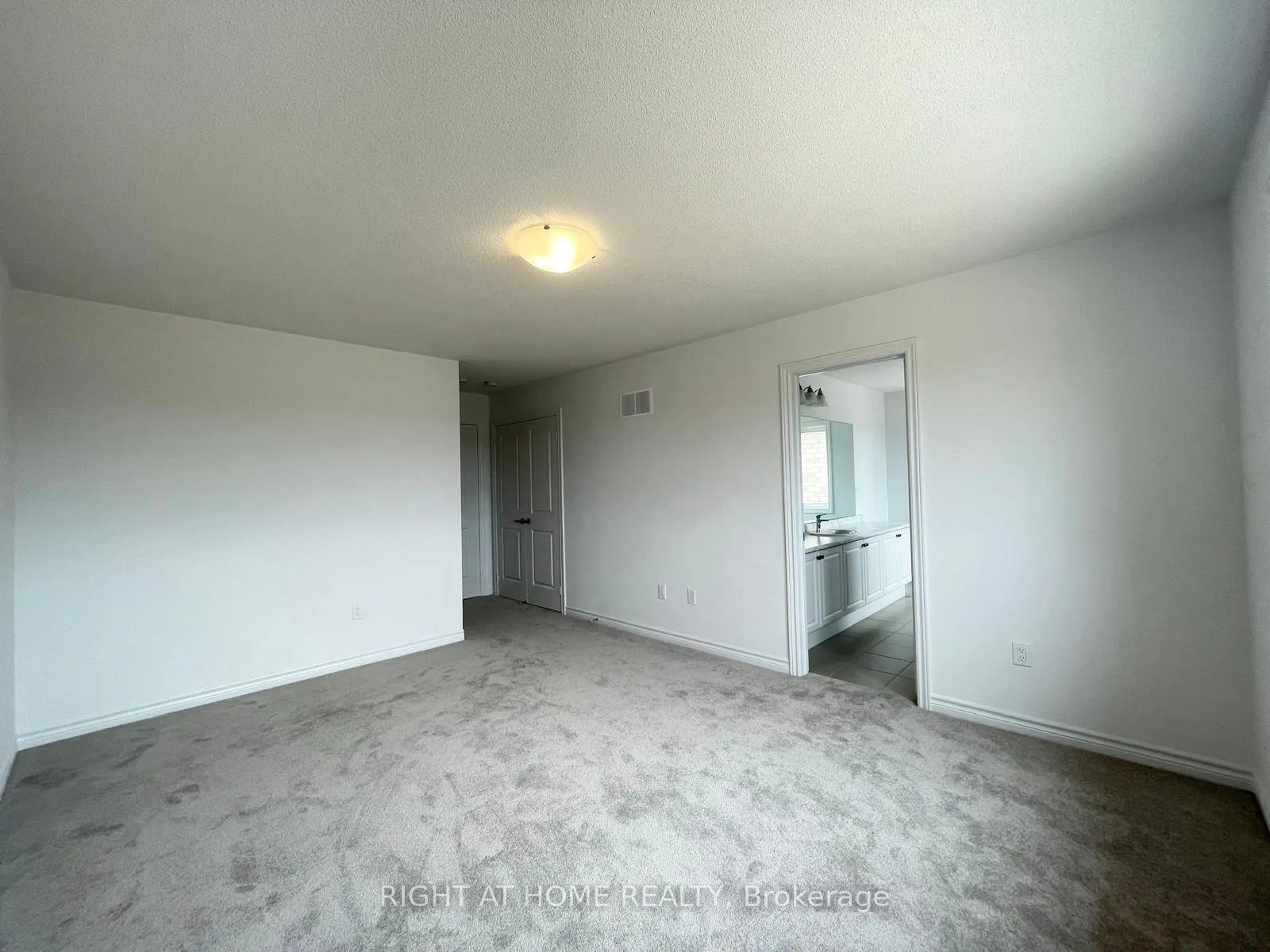 Photo 23 of 324 Russell Street, Southgate — HOMEH