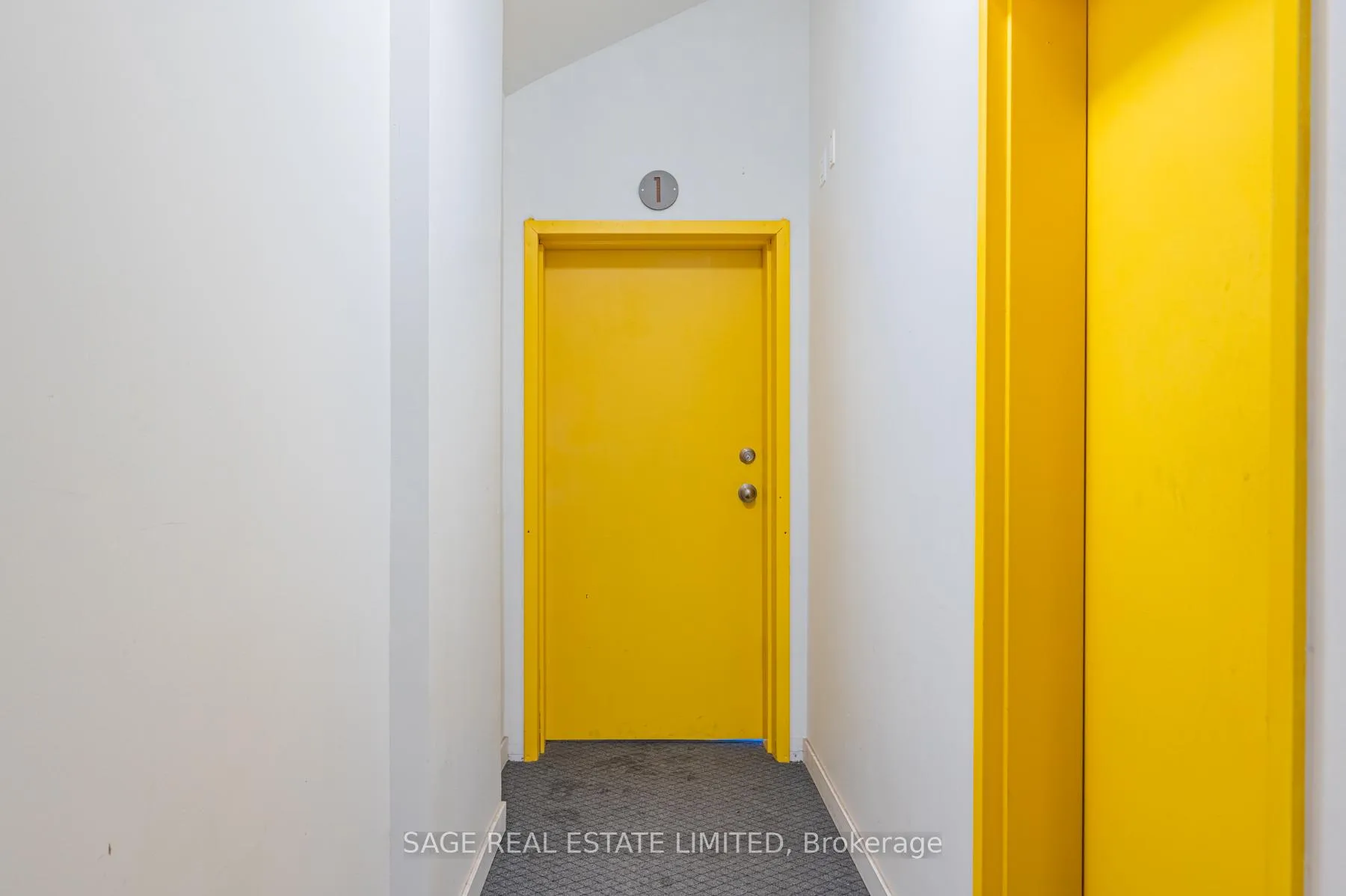Photo 2 of Unit 1, 14 Cross Street, Hamilton, Dundas — HOMEH