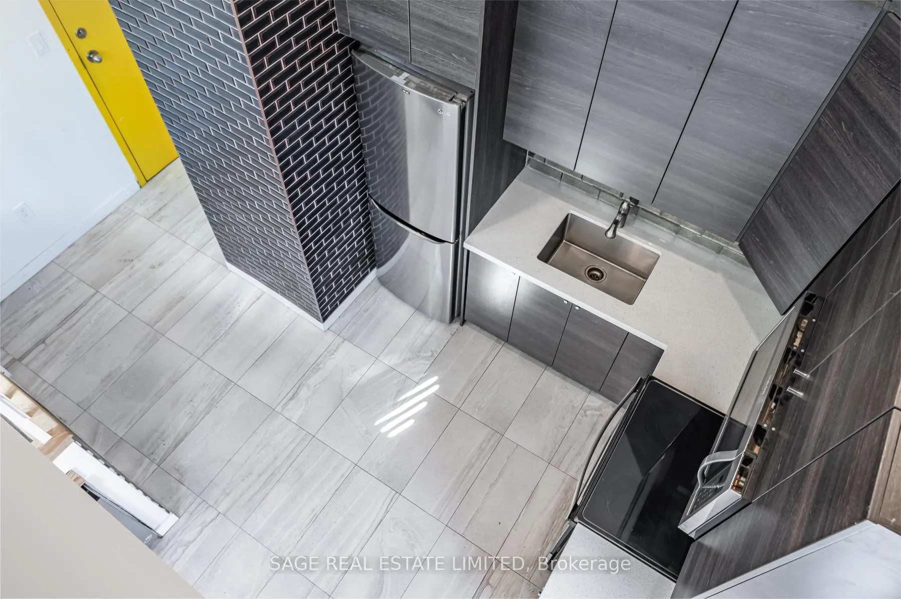 Photo 7 of Unit 1, 14 Cross Street, Hamilton, Dundas — HOMEH
