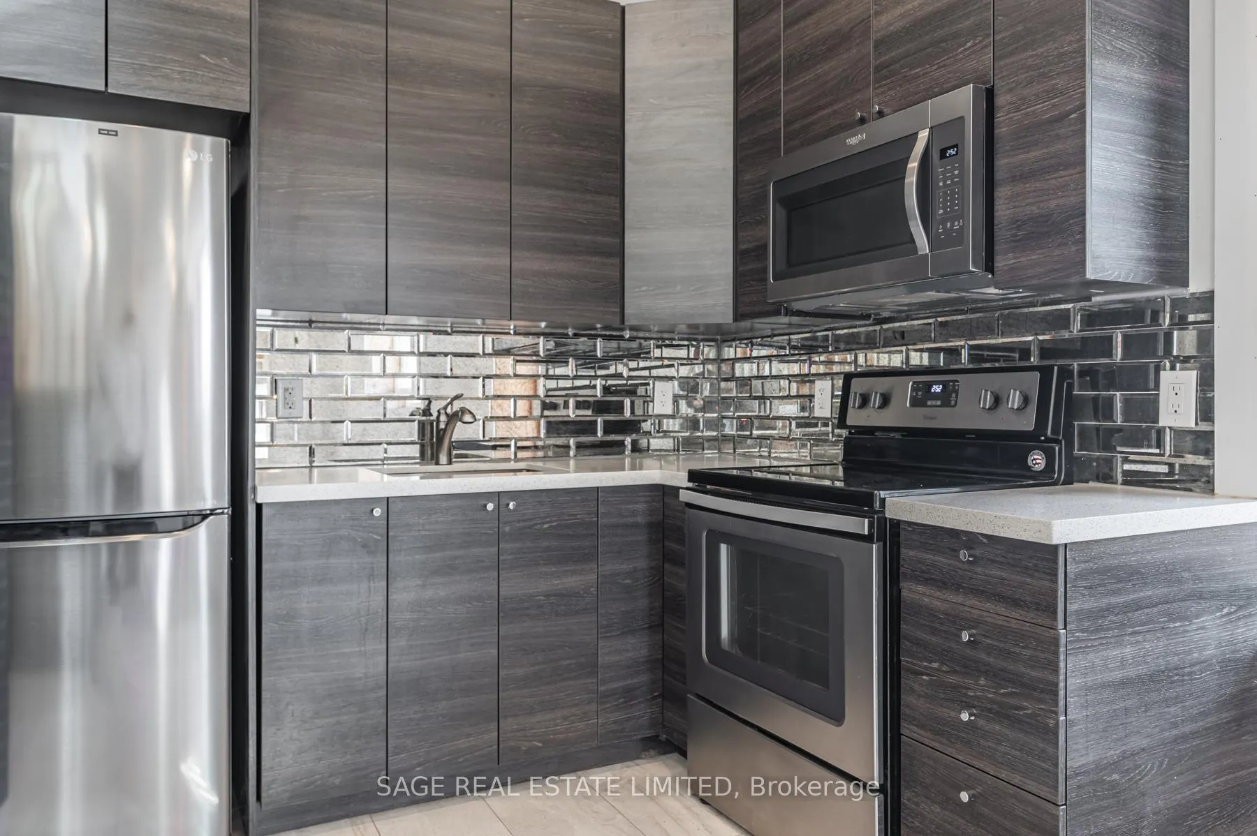 Photo 8 of Unit 1, 14 Cross Street, Hamilton, Dundas — HOMEH
