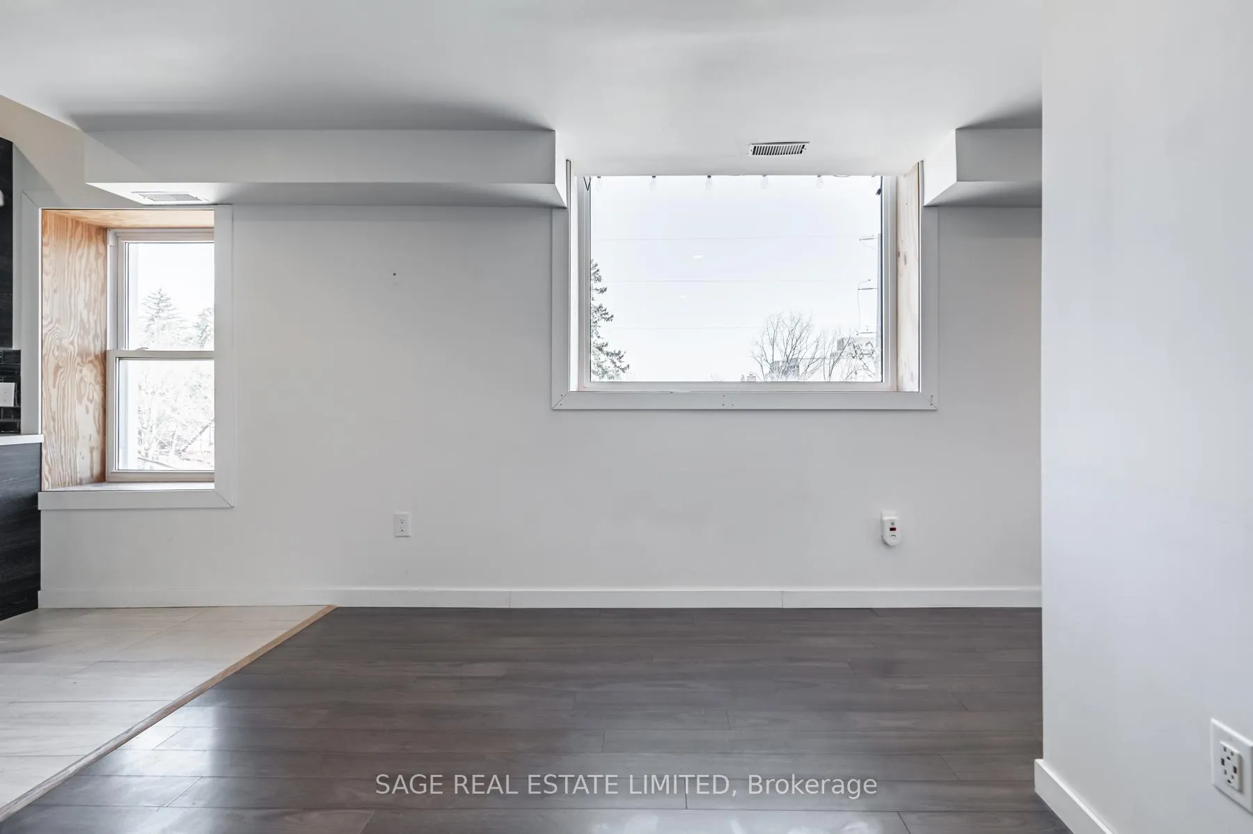 Photo 11 of Unit 1, 14 Cross Street, Hamilton, Dundas — HOMEH