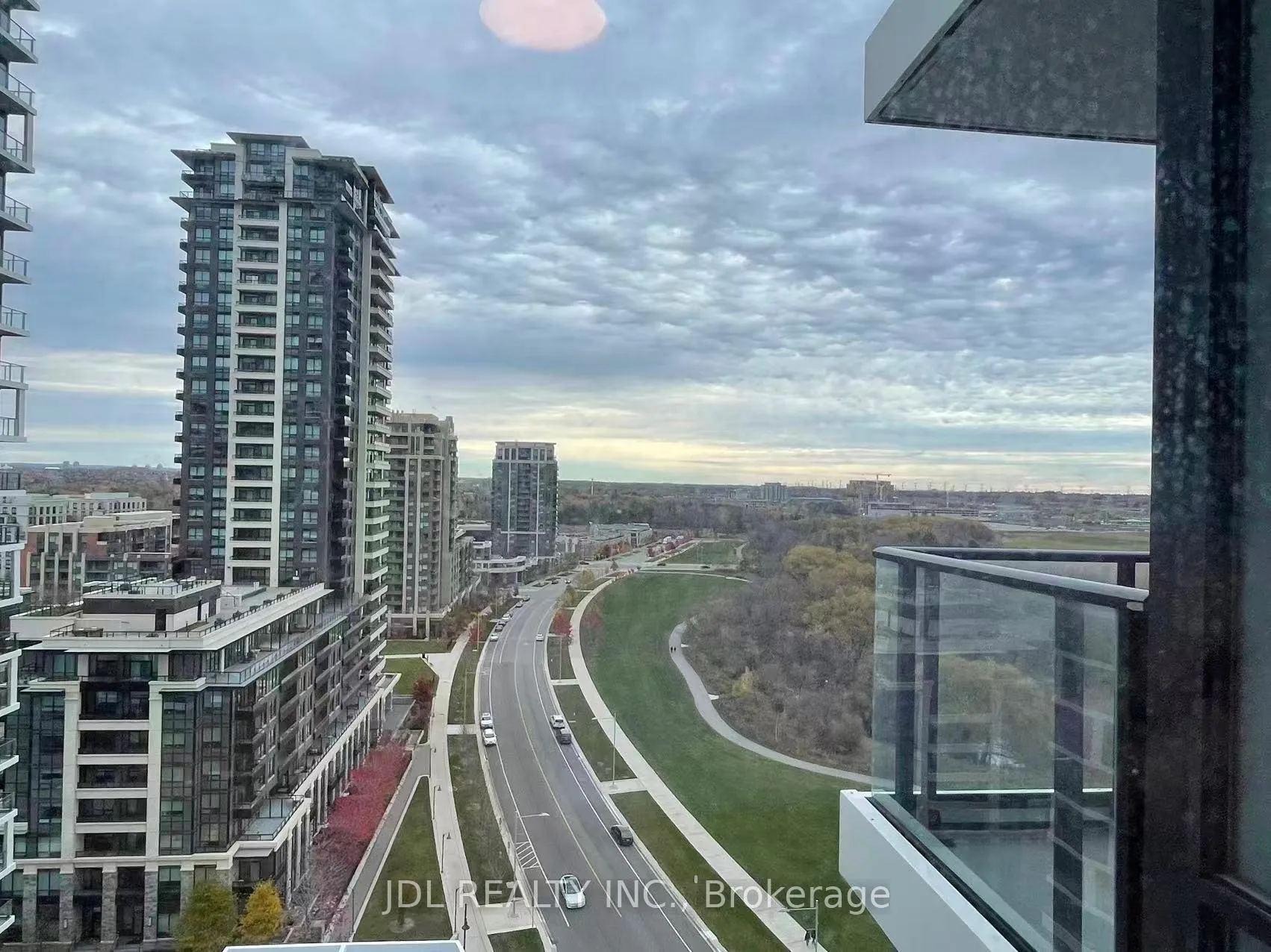 Photo 13 of Unit A 1701, 8 Water Walk Drive, Markham, Unionville — HOMEH