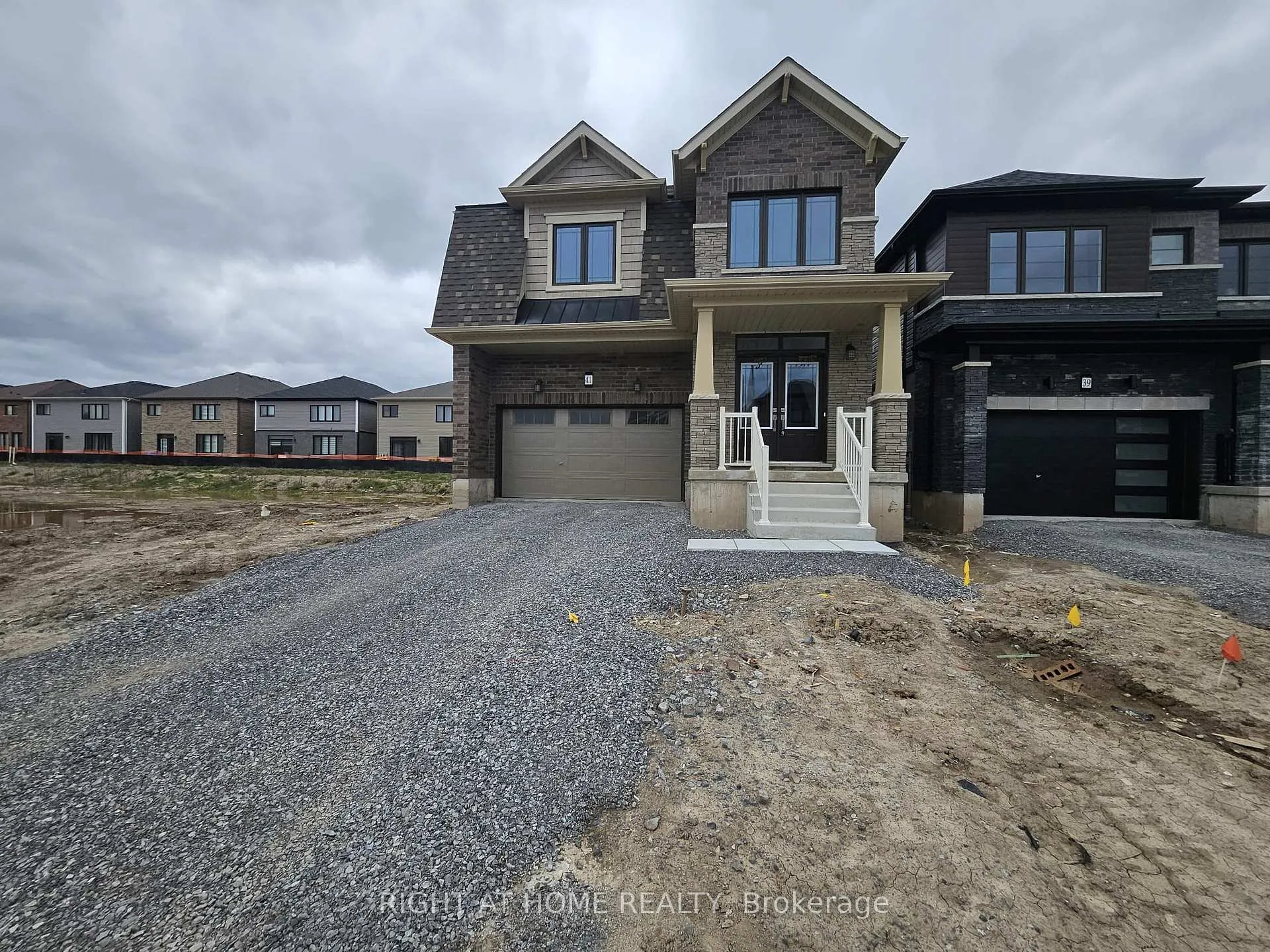 Photo 1 of 41 Lemon Avenue, Thorold, Hurricane/Merrittville — HOMEH
