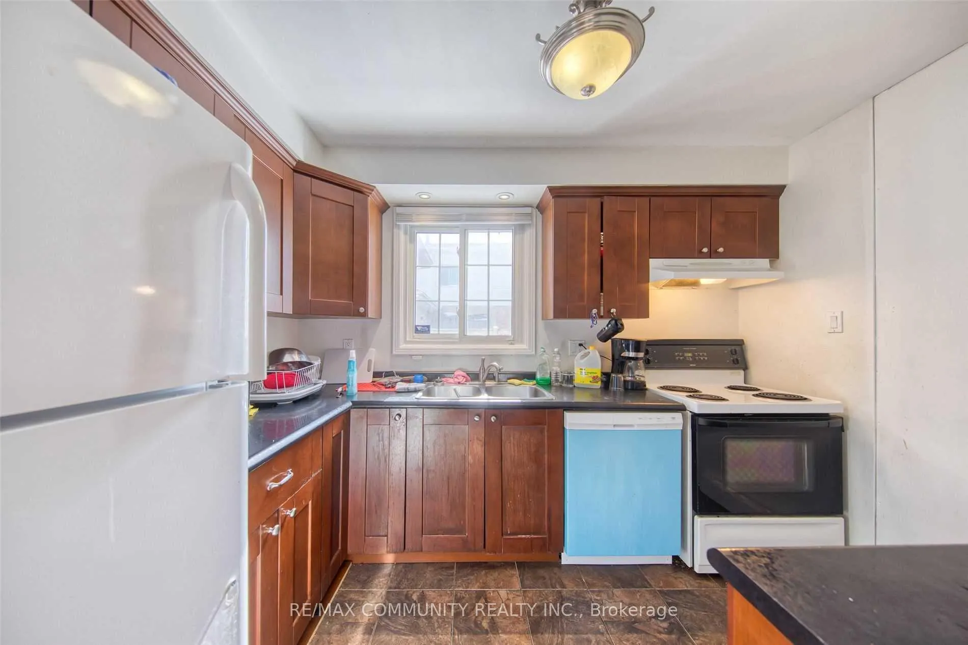 Photo 8 of 60 Keefer Road, Thorold, Confederation Heights — HOMEH