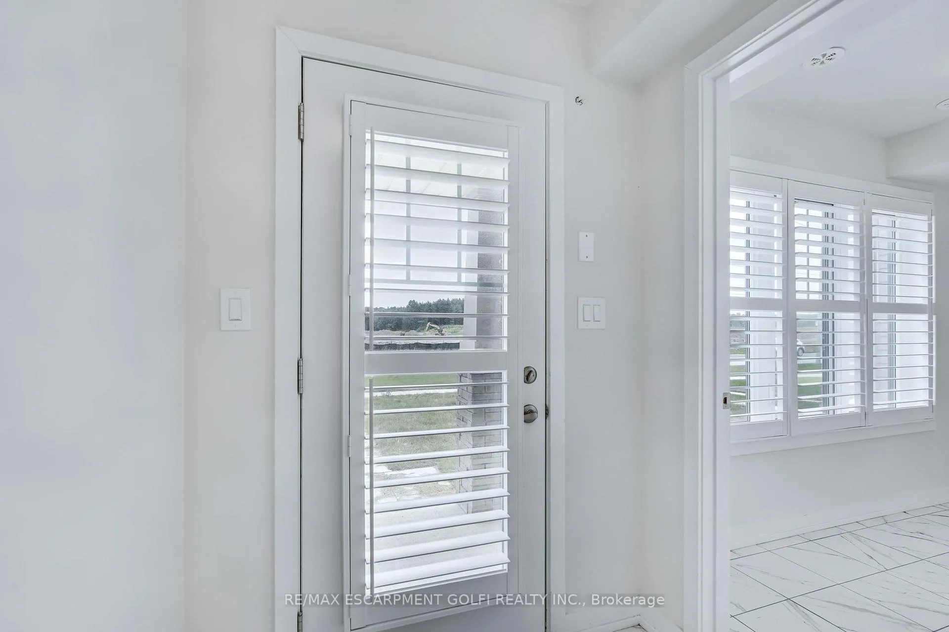 Photo 5 of 91 Melody Lane E, Thorold, Port Robinson — HOMEH