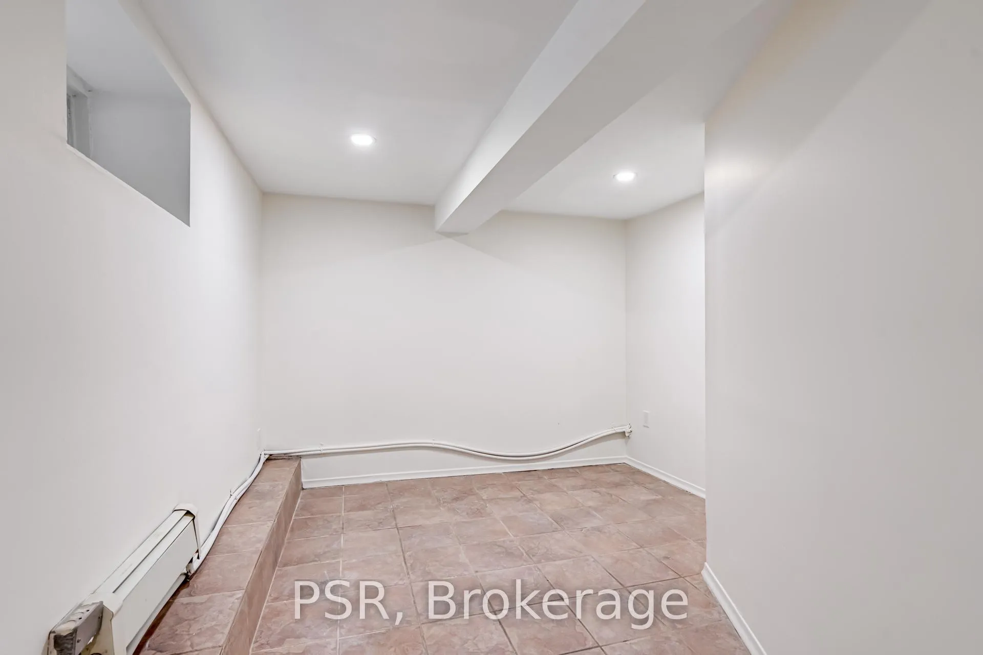 Photo 9 of Unit Bsmt, 678 Huron Street, Toronto, The Annex — HOMEH