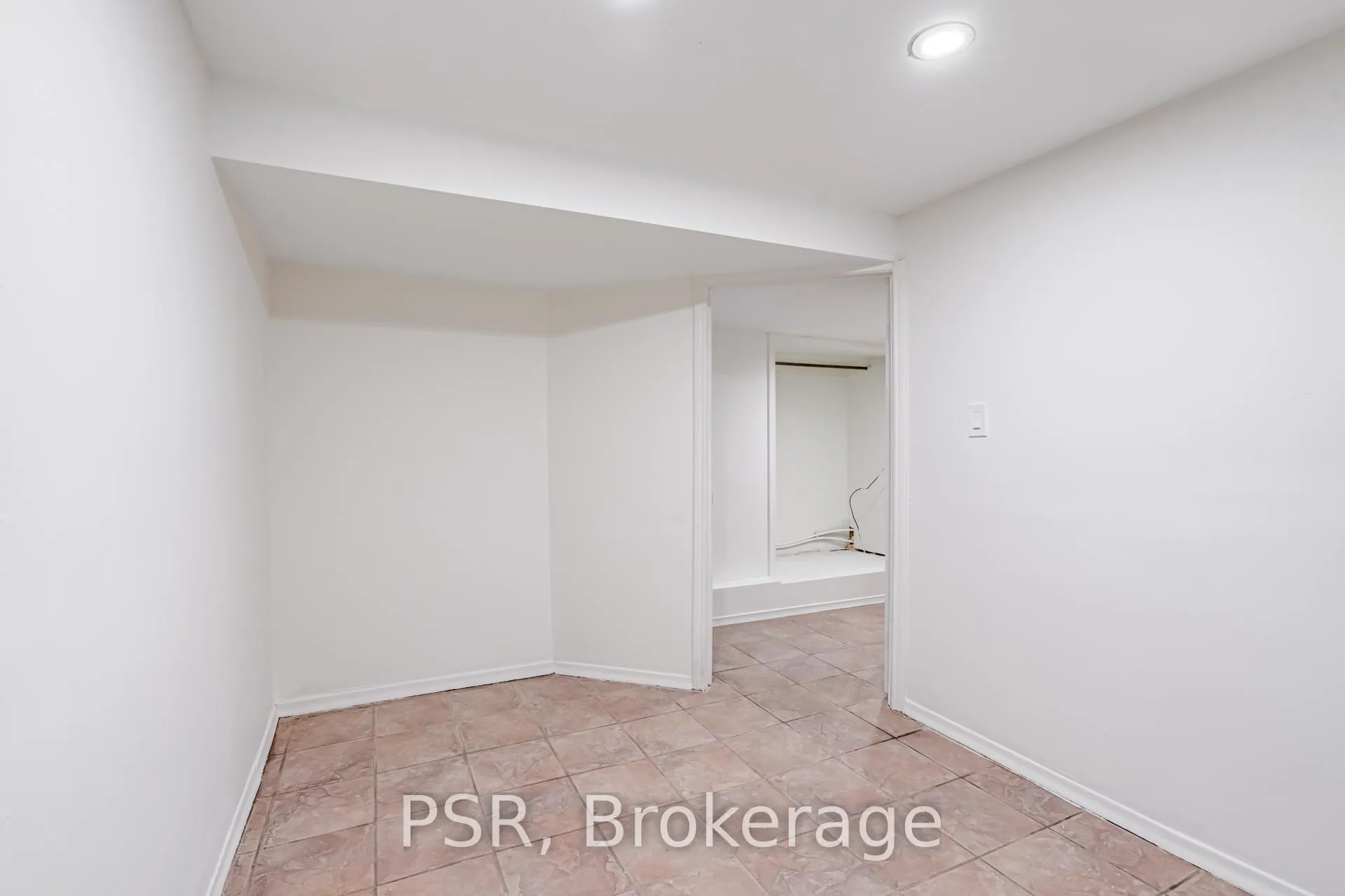 Photo 15 of Unit Bsmt, 678 Huron Street, Toronto, The Annex — HOMEH