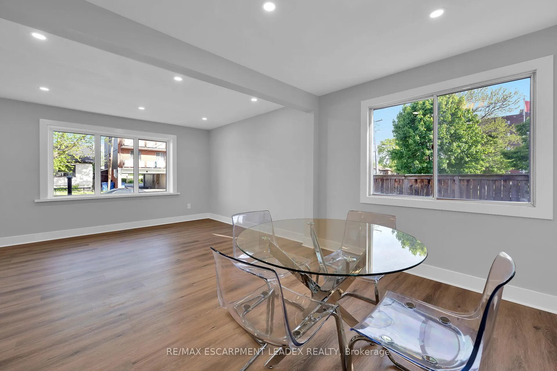 Photo 13 of 24 Clapham Road, Hamilton, Greenford — HOMEH