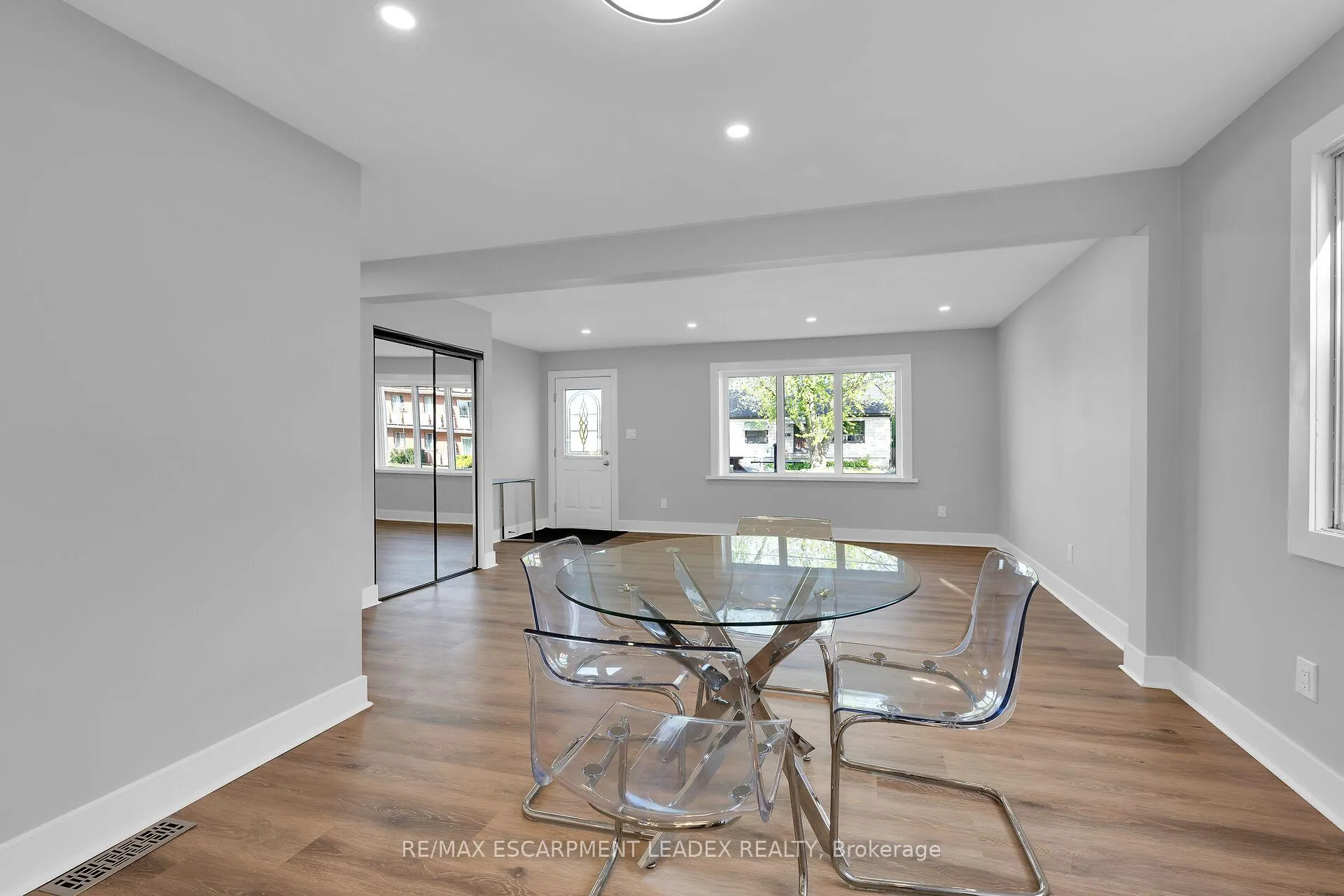 Photo 16 of 24 Clapham Road, Hamilton, Greenford — HOMEH