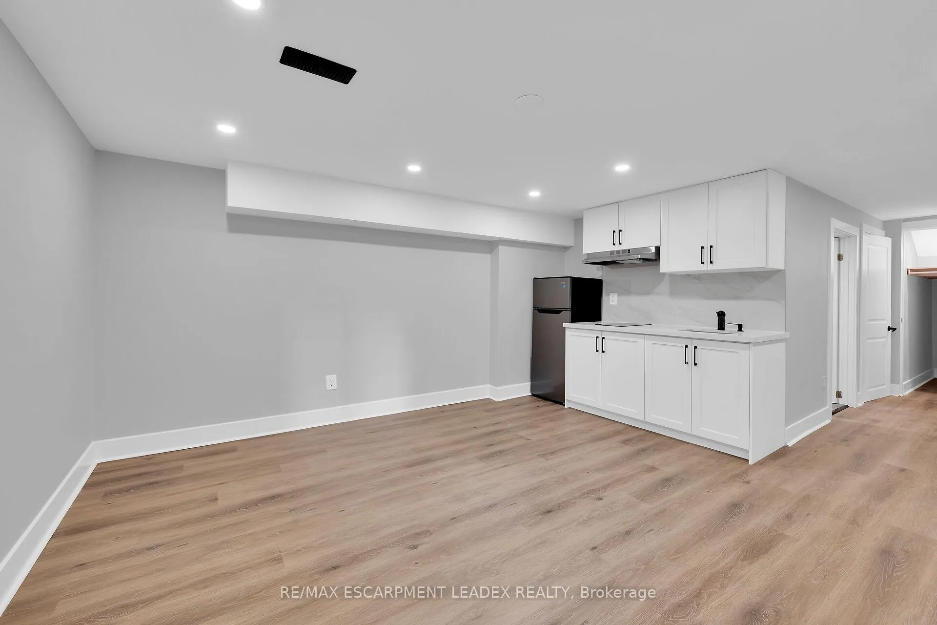 Photo 30 of 24 Clapham Road, Hamilton, Greenford — HOMEH