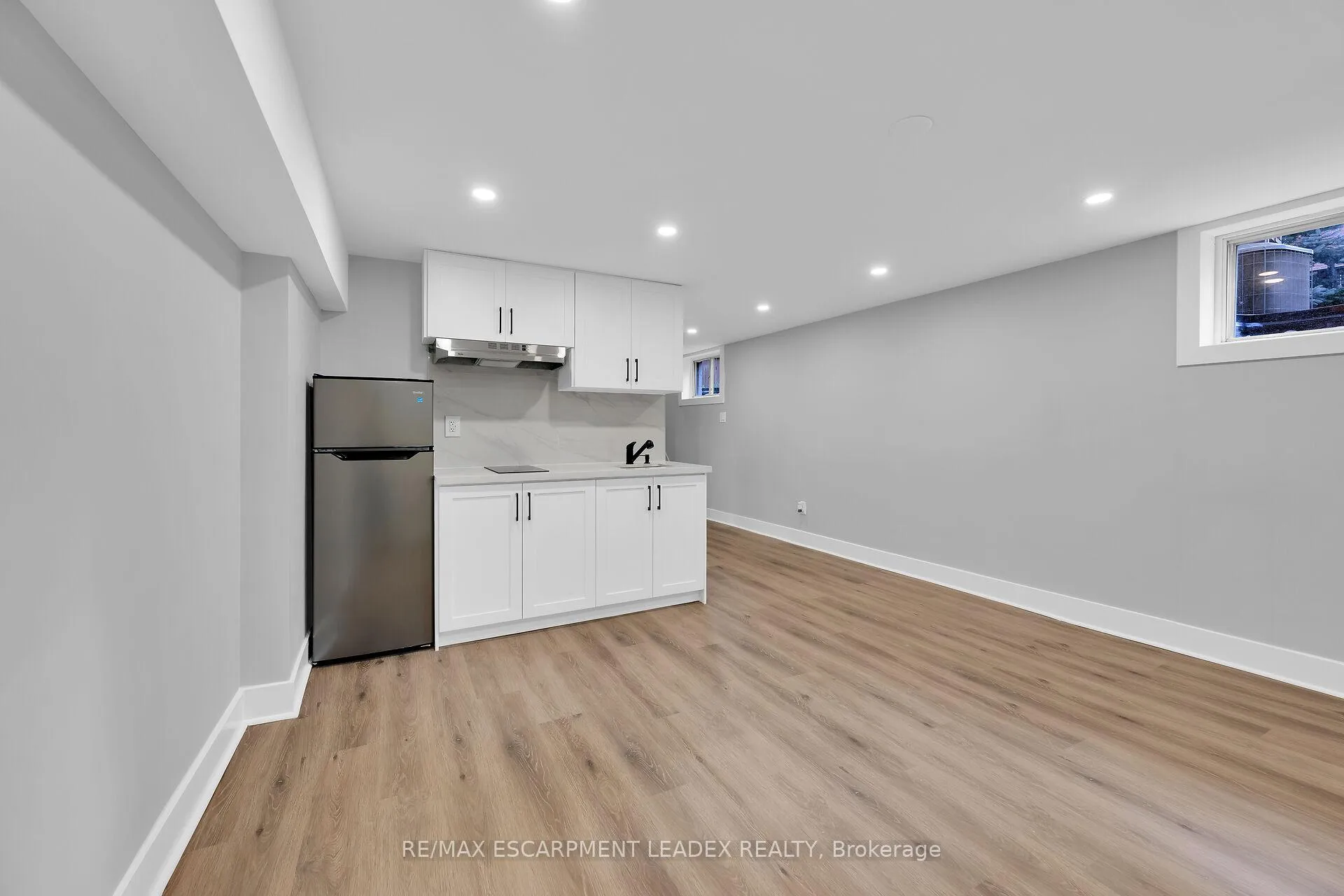 Photo 31 of 24 Clapham Road, Hamilton, Greenford — HOMEH