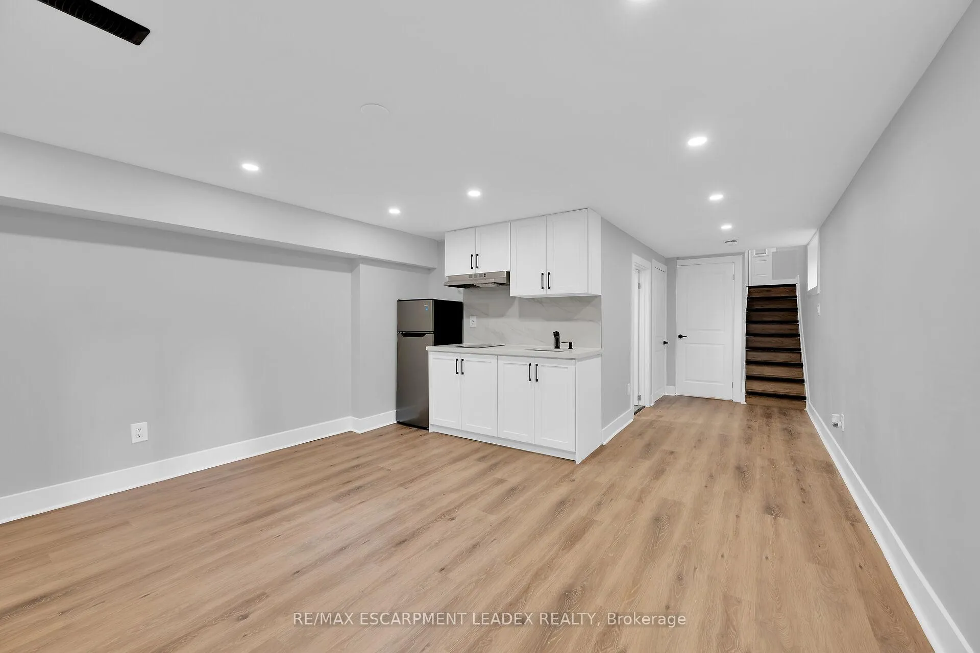 Photo 32 of 24 Clapham Road, Hamilton, Greenford — HOMEH