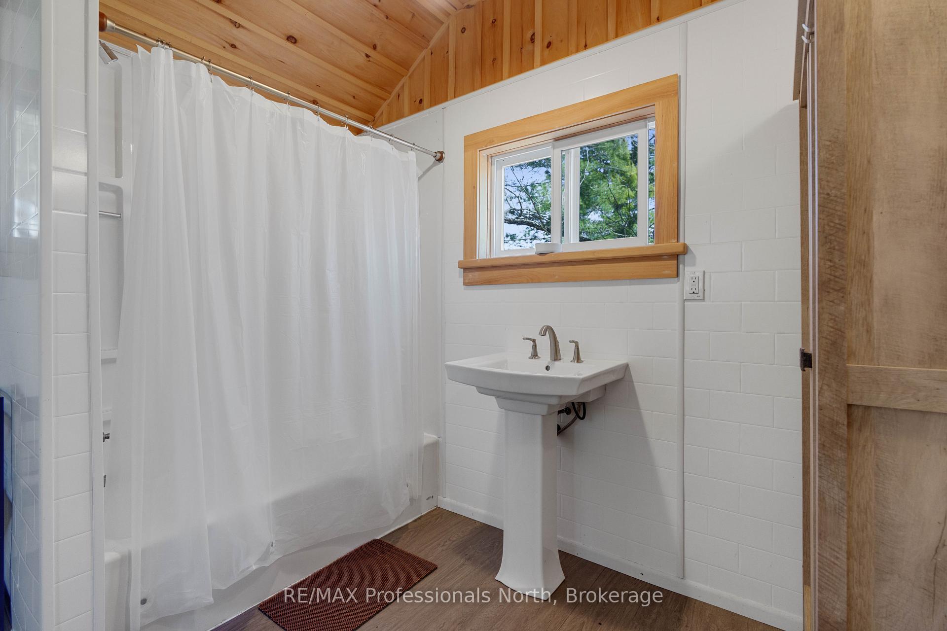 Photo 33 of 1 2GL (gull) Island, Gravenhurst, Muskoka (S) — HOMEH