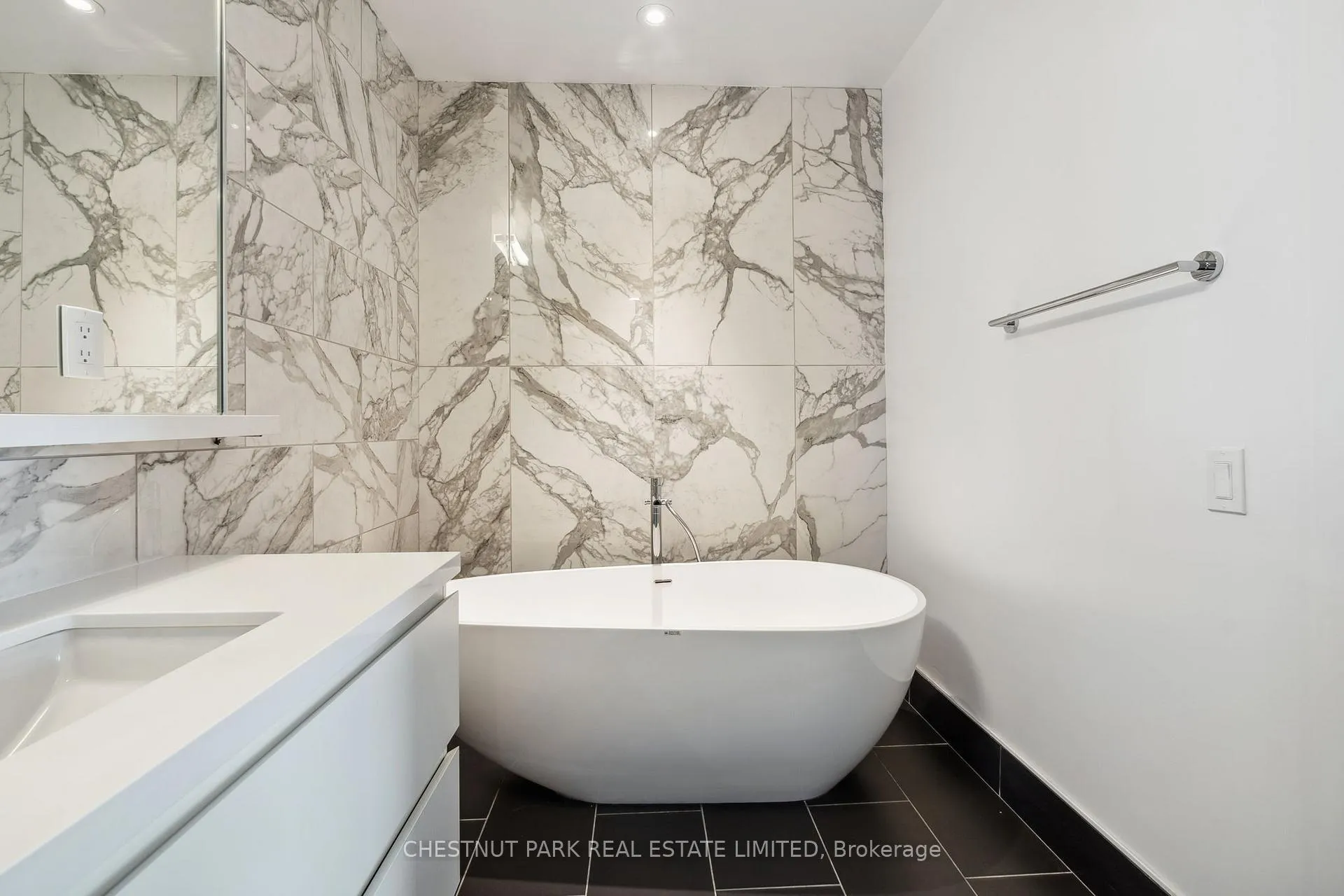 Photo 21 of Unit UPH 03, 101 St Clair Avenue, Toronto, Yonge-St. Clair — HOMEH