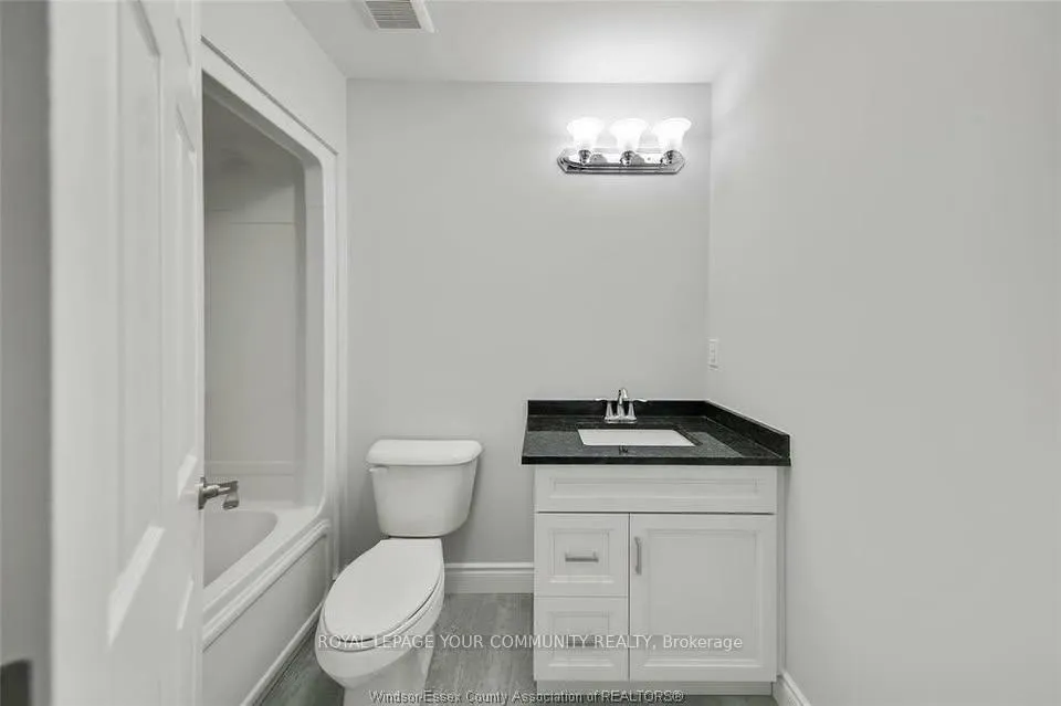 Photo 9 of Unit 3, 204 Beechwood Drive, Lakeshore — HOMEH