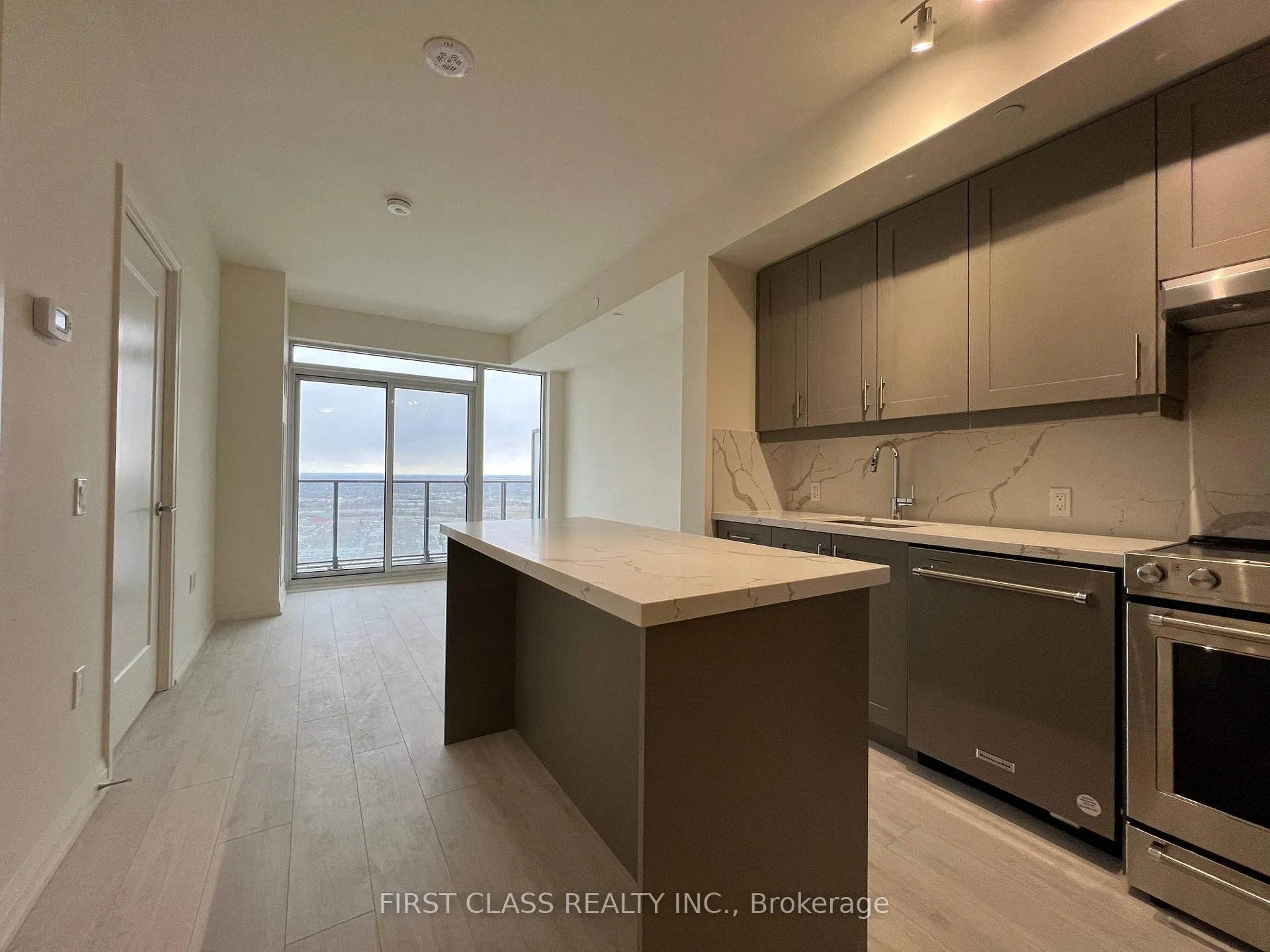 Photo 7 of Unit 2420, 9000 Jane Street, Vaughan, Concord — HOMEH