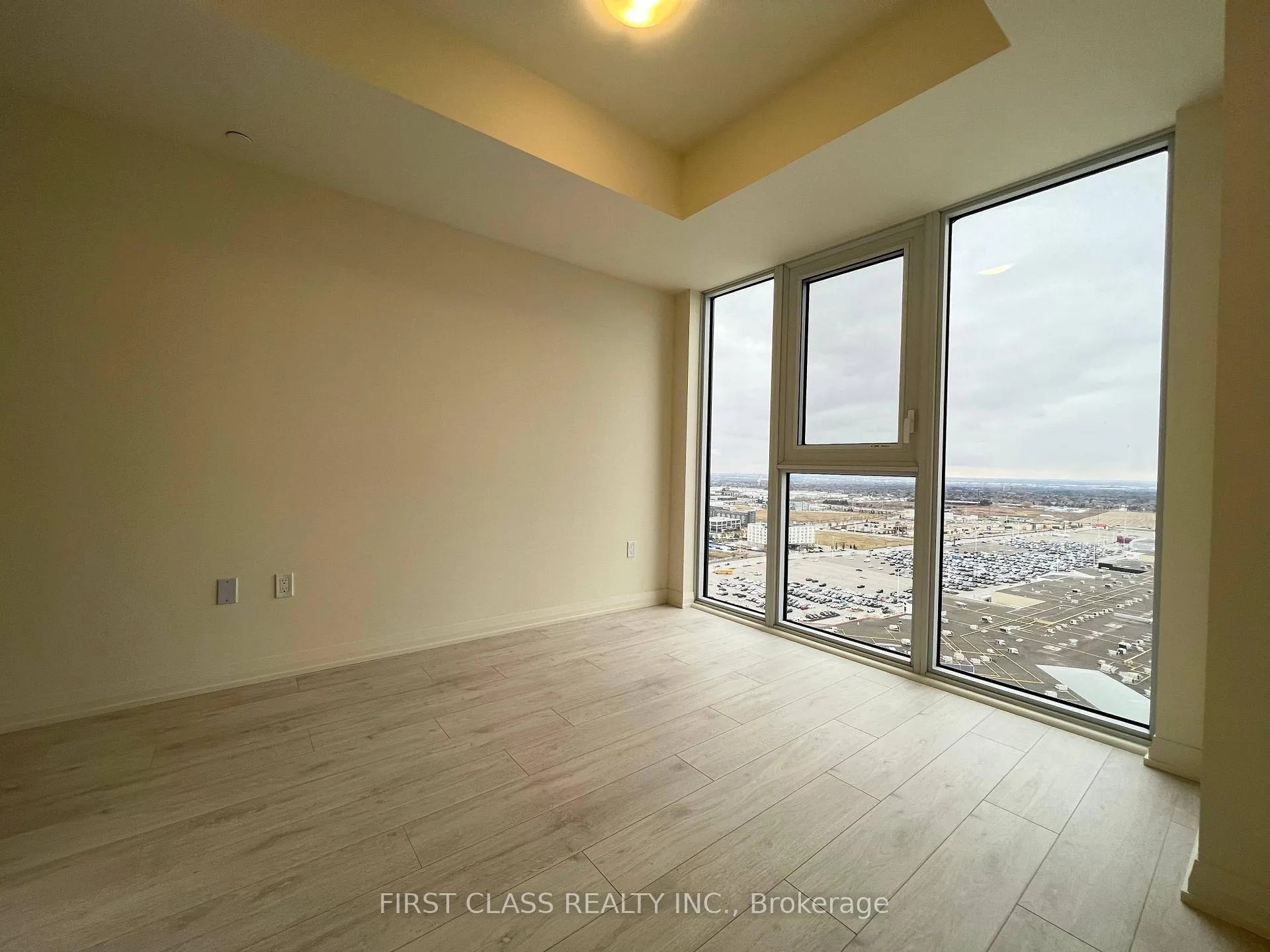 Photo 11 of Unit 2420, 9000 Jane Street, Vaughan, Concord — HOMEH