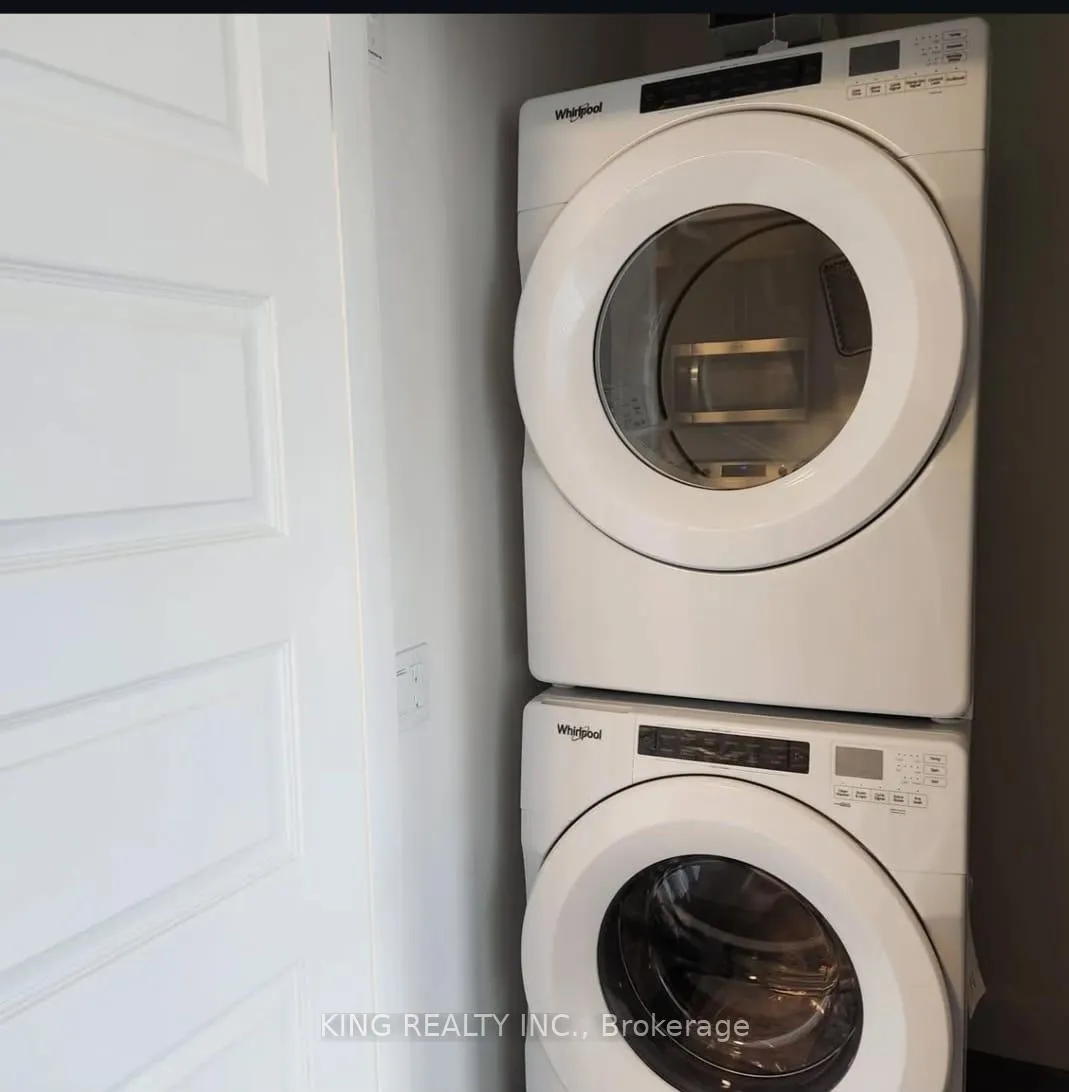 Photo 5 of Unit 401, 1201 Lackner Place, Kitchener — HOMEH