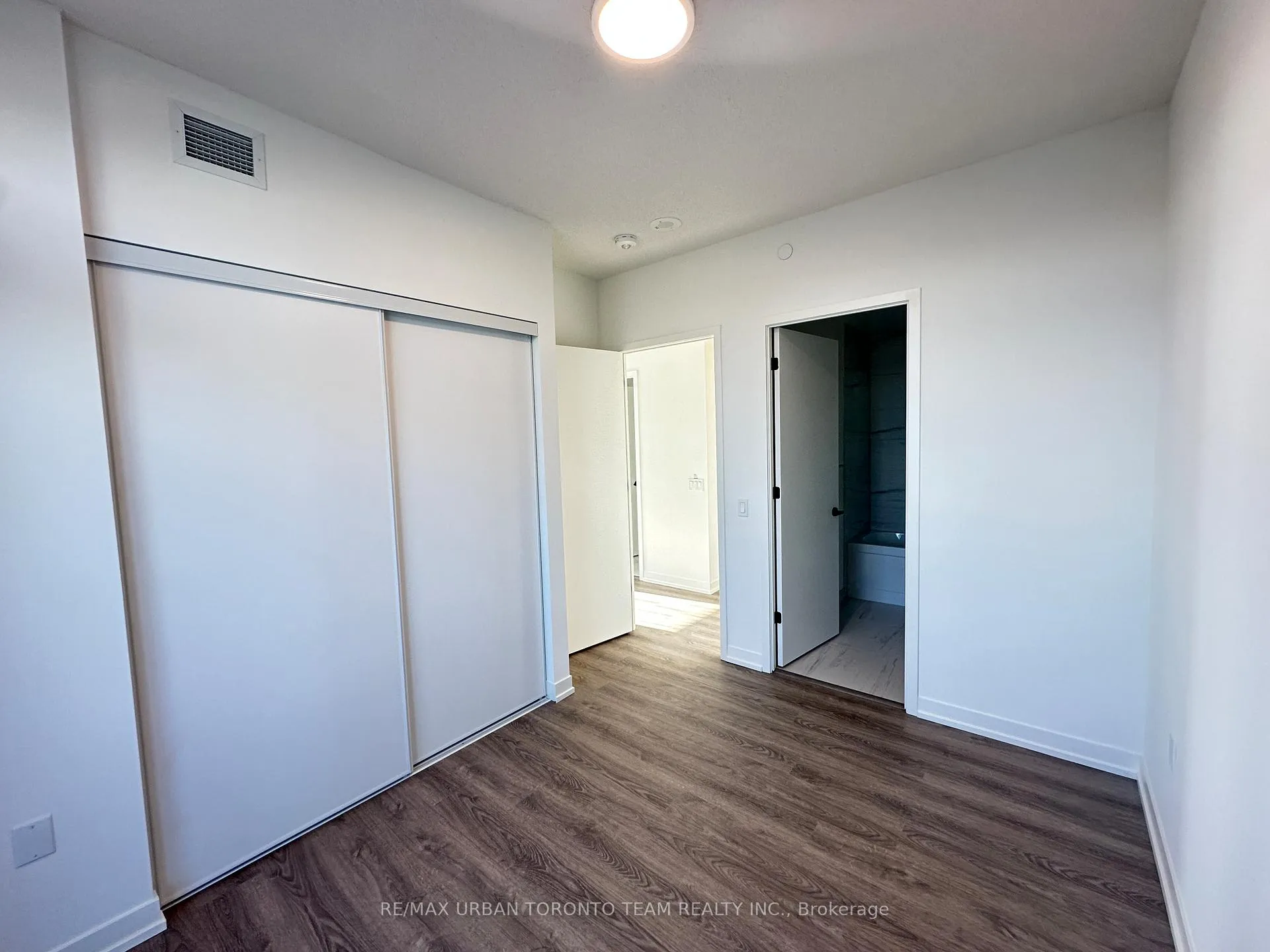 Photo 7 of Unit 2509, 8 Interchange Way, Vaughan, Vaughan Corporate Centre — HOMEH
