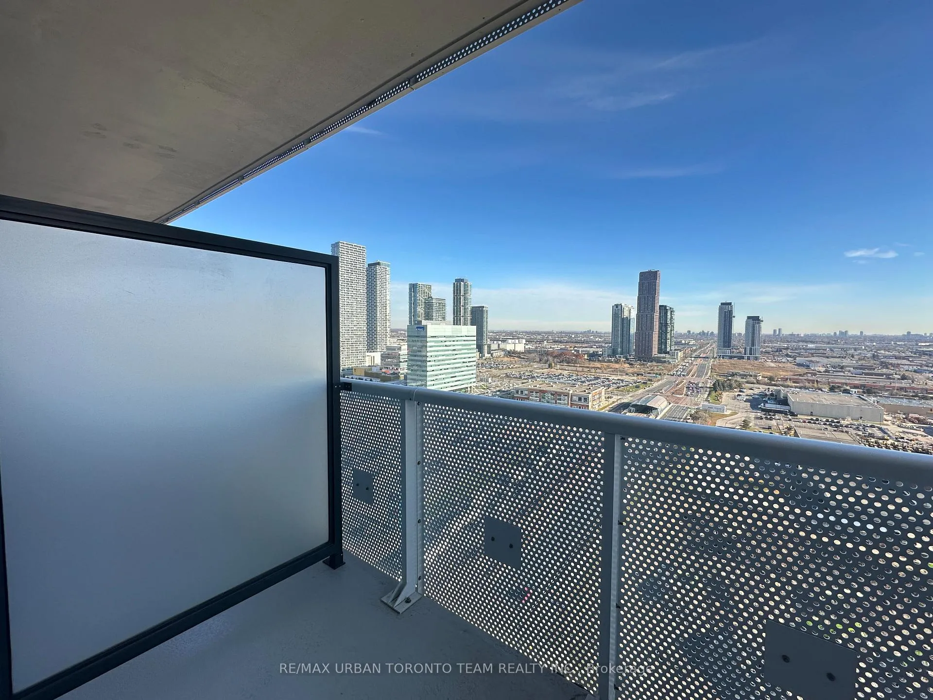 Photo 9 of Unit 2509, 8 Interchange Way, Vaughan, Vaughan Corporate Centre — HOMEH