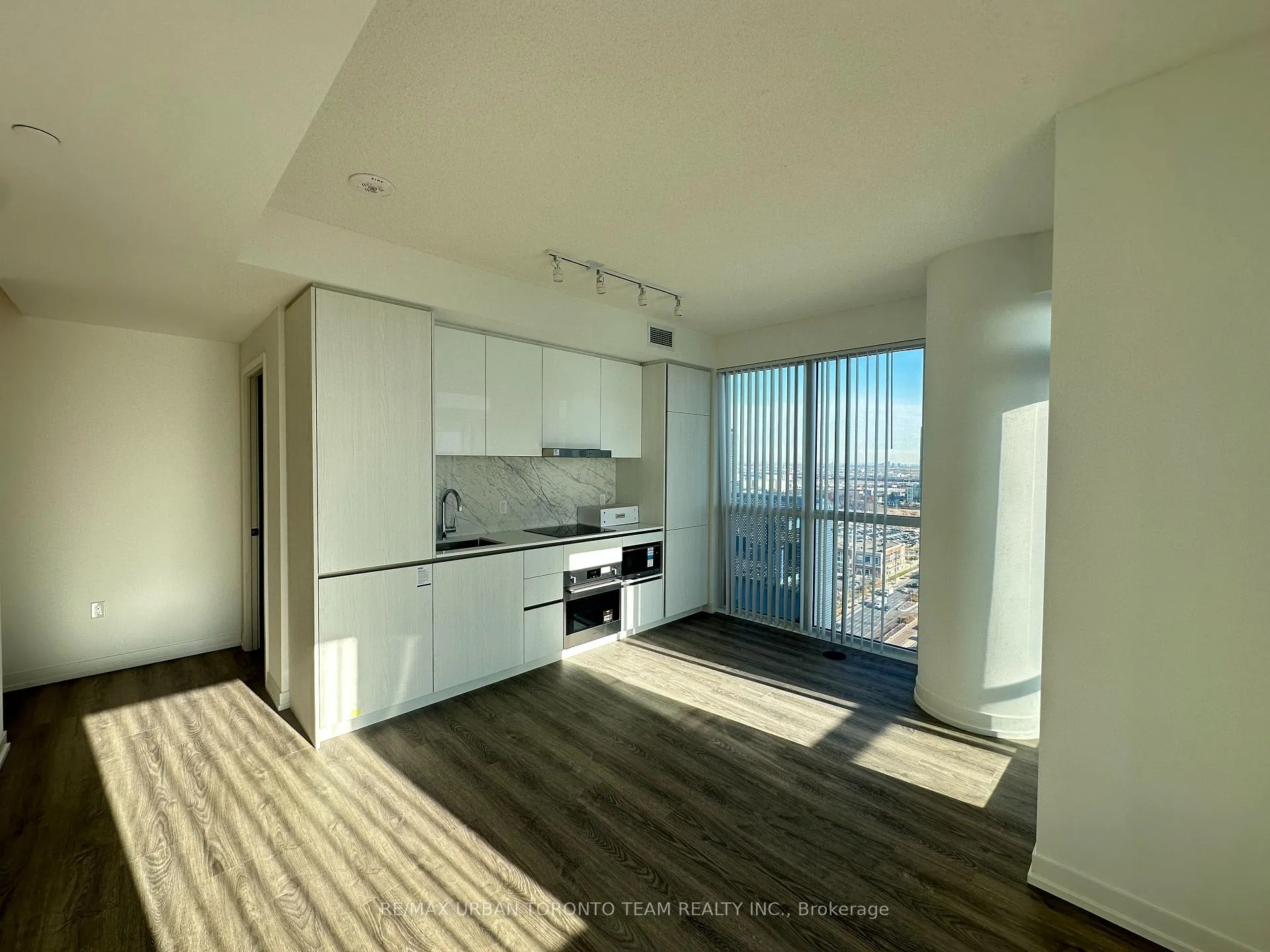 Photo 15 of Unit 2509, 8 Interchange Way, Vaughan, Vaughan Corporate Centre — HOMEH