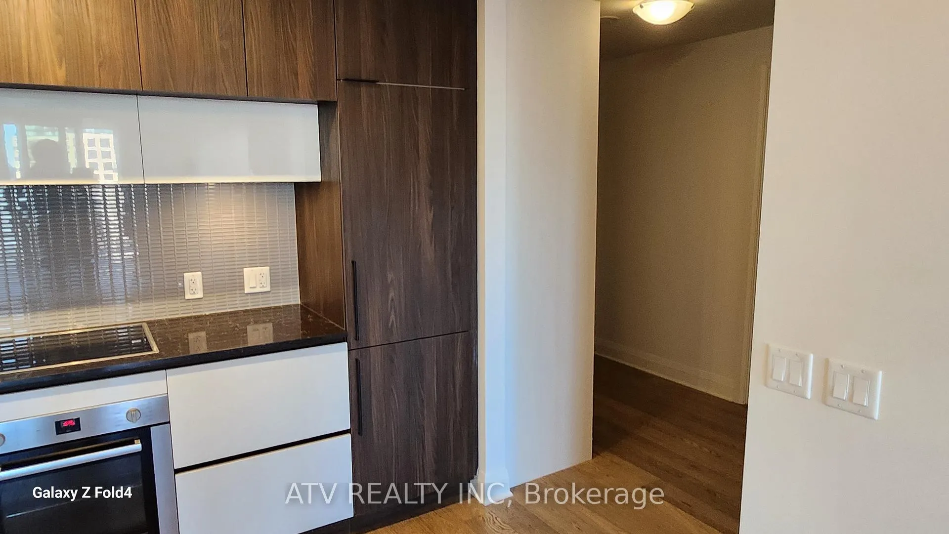 Photo 7 of Unit 704, 151 Avenue Road, Toronto, The Annex — HOMEH