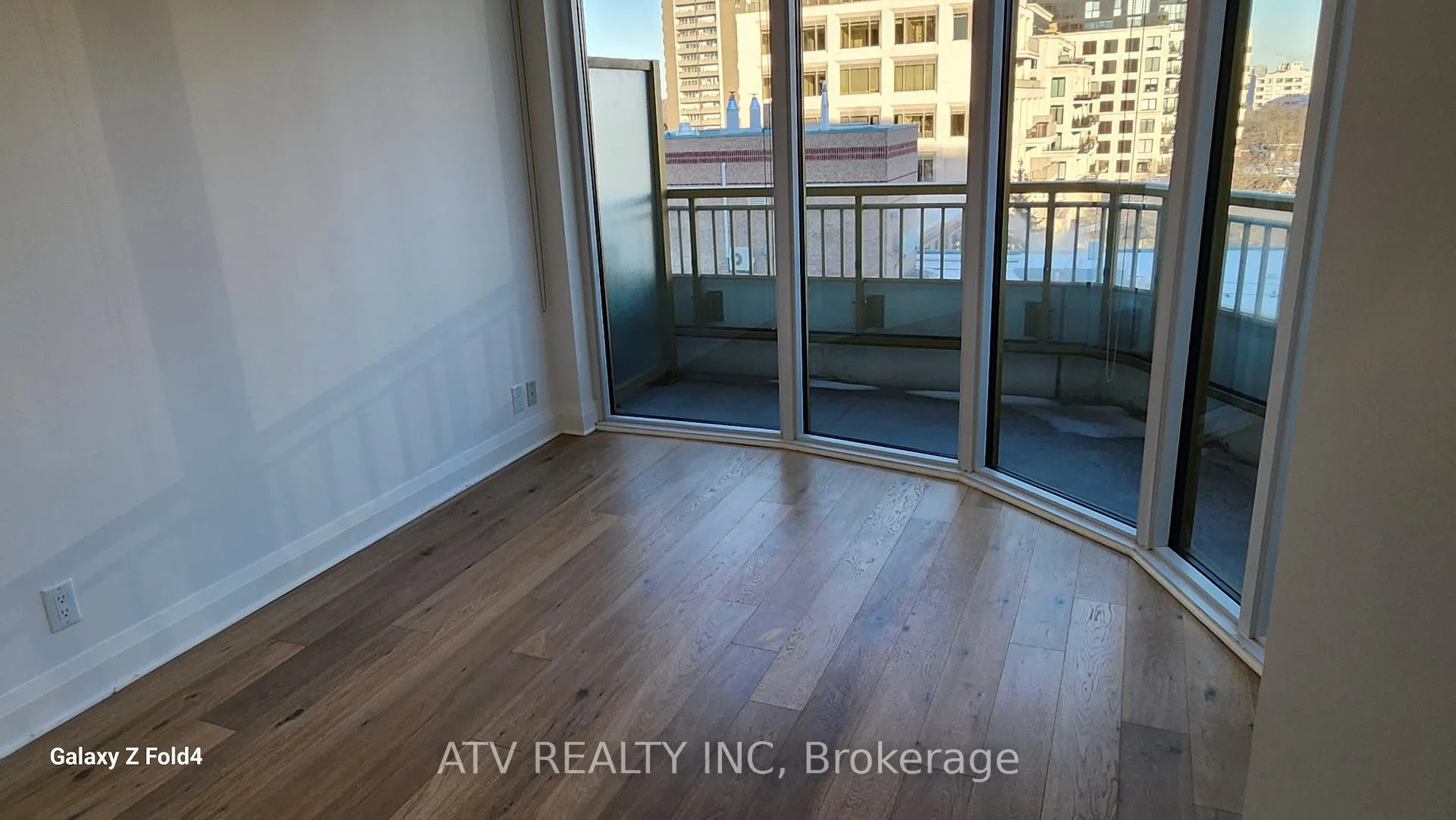 Photo 10 of Unit 704, 151 Avenue Road, Toronto, The Annex — HOMEH
