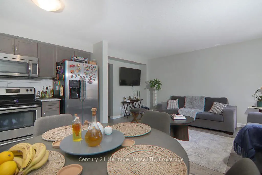 Photo 18 of 281 Silverwood Avenue, Welland, Coyle Creek — HOMEH