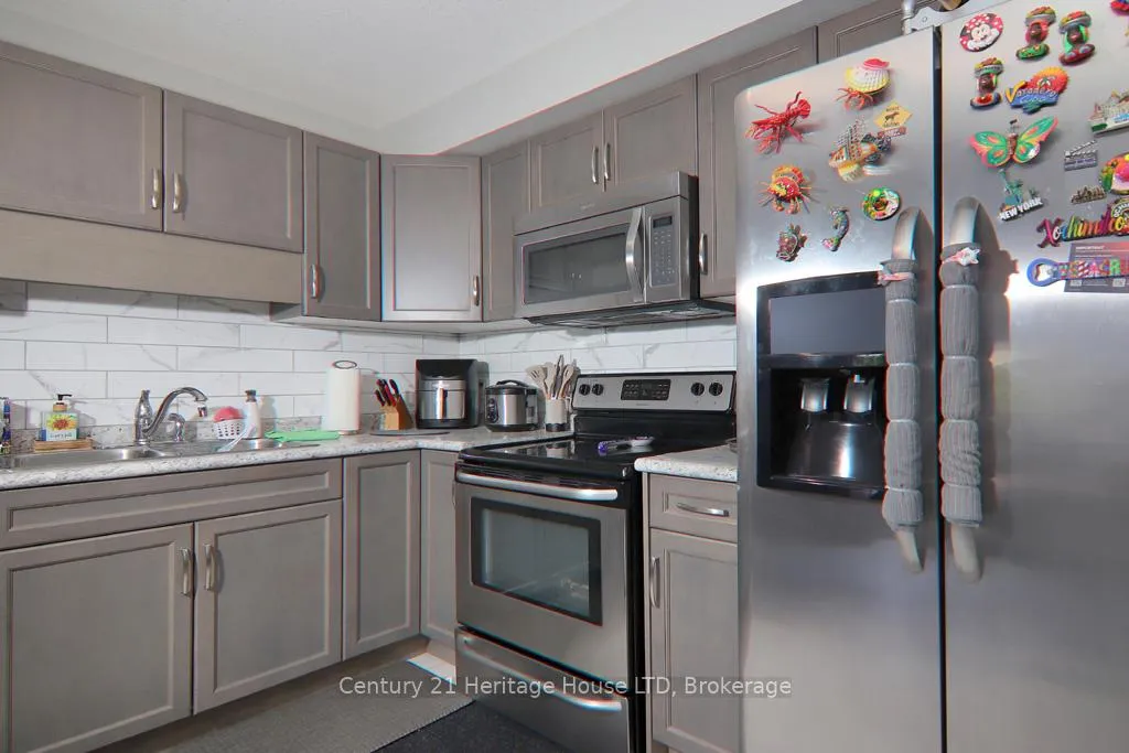 Photo 21 of 281 Silverwood Avenue, Welland, Coyle Creek — HOMEH