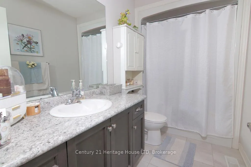 Photo 33 of 281 Silverwood Avenue, Welland, Coyle Creek — HOMEH