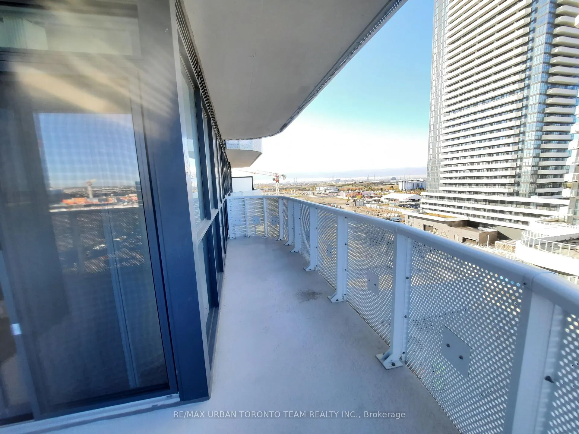 Photo 7 of Unit 802, 8 Interchange Way, Vaughan, Vaughan Corporate Centre — HOMEH