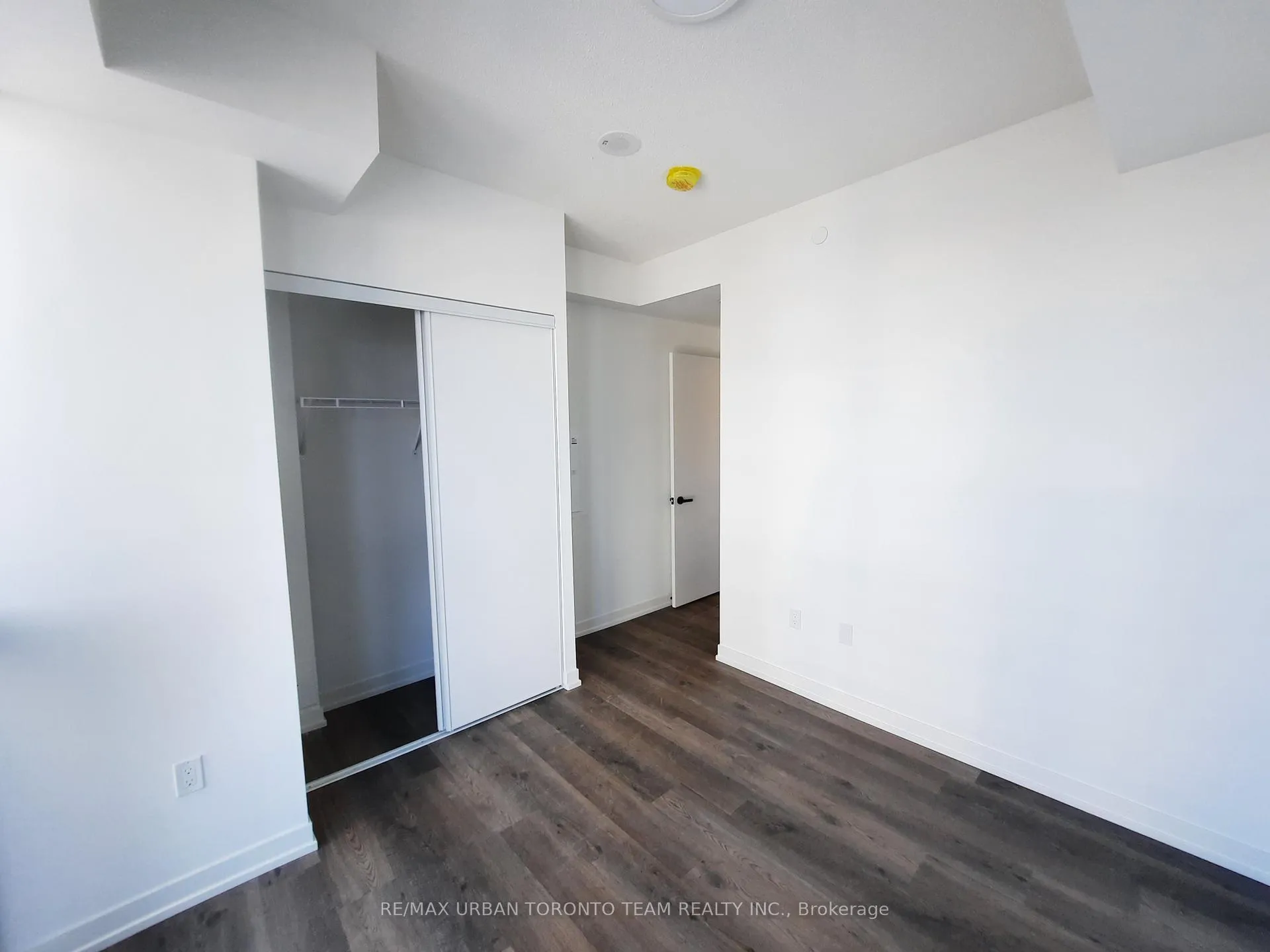 Photo 11 of Unit 802, 8 Interchange Way, Vaughan, Vaughan Corporate Centre — HOMEH