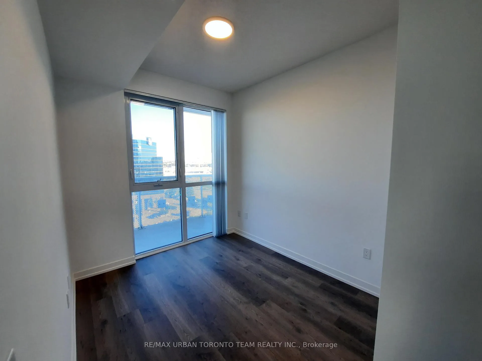 Photo 13 of Unit 802, 8 Interchange Way, Vaughan, Vaughan Corporate Centre — HOMEH